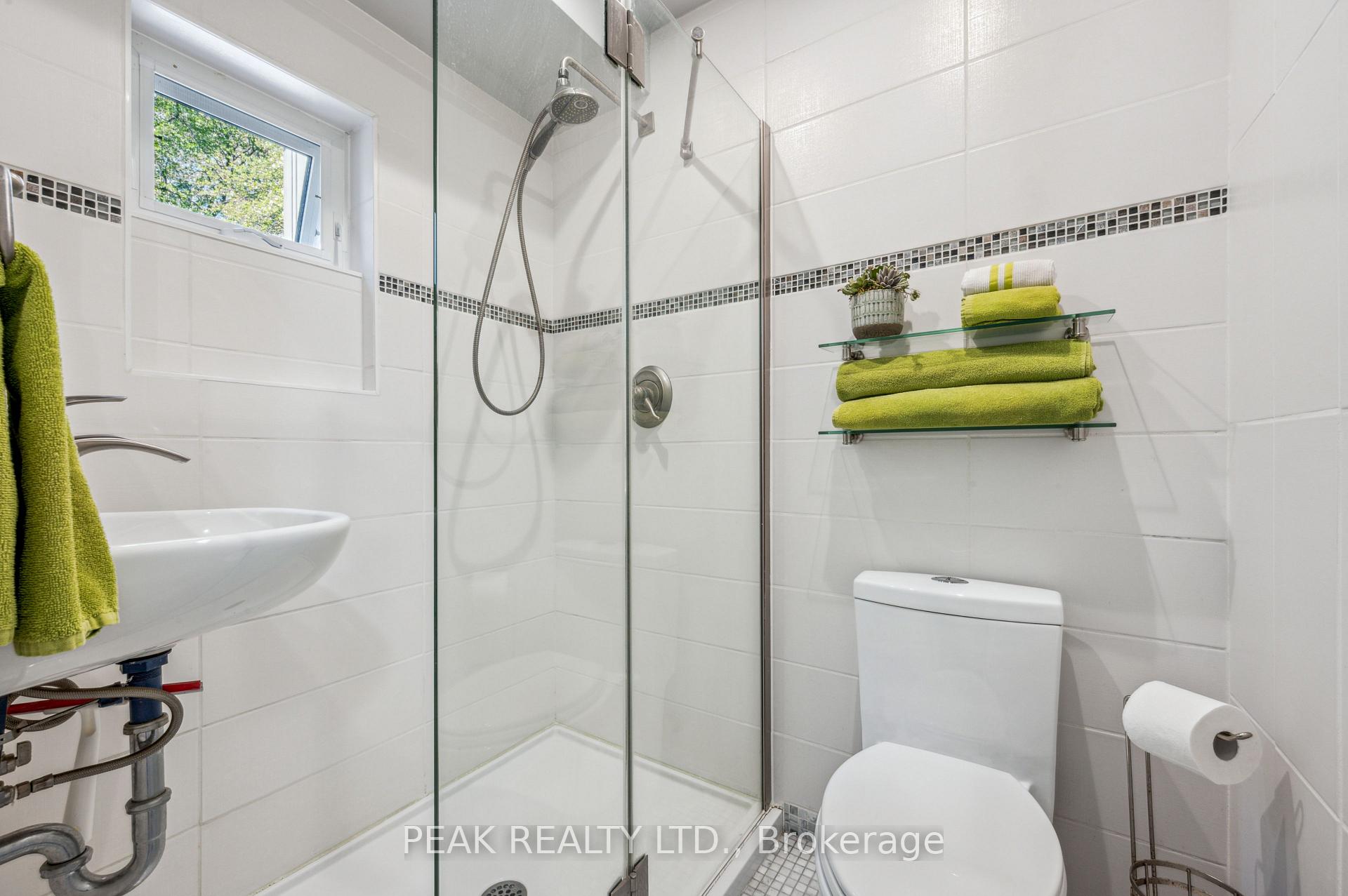 Photo 28 of 61 Larkspur Crescent, Kitchener — HOMEH