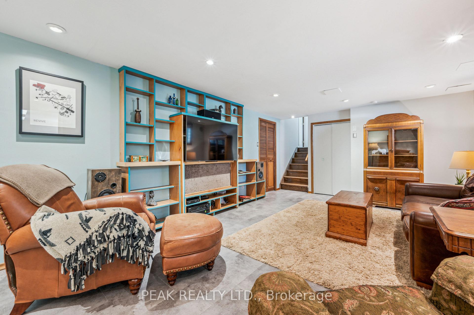 Photo 31 of 61 Larkspur Crescent, Kitchener — HOMEH