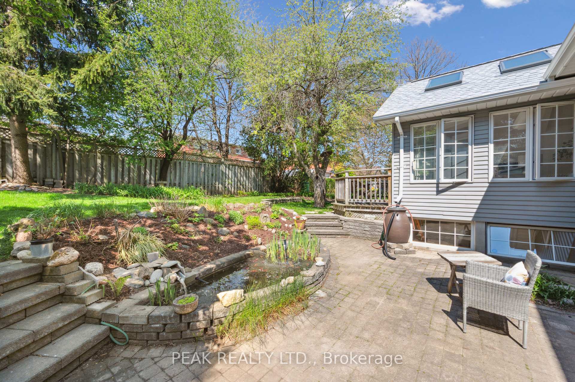 Photo 33 of 61 Larkspur Crescent, Kitchener — HOMEH