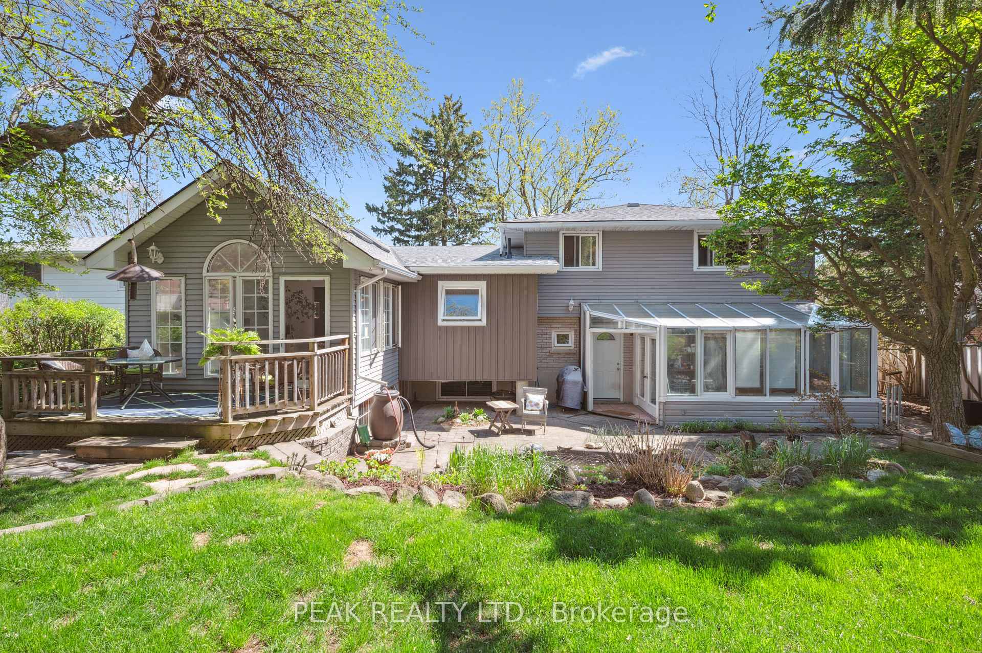 Photo 37 of 61 Larkspur Crescent, Kitchener — HOMEH