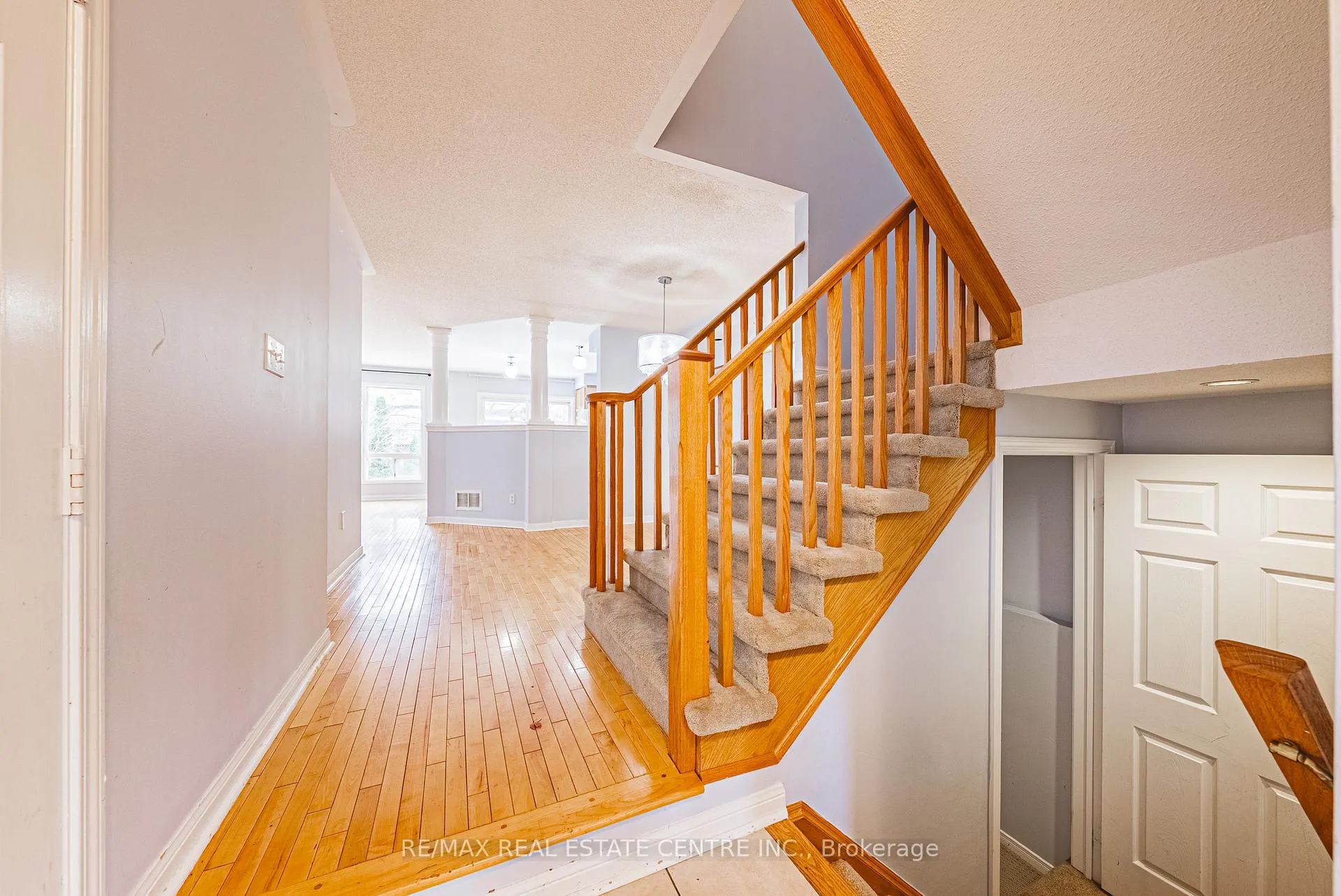 Photo 5 of 1133 Barclay Circle, Milton, Beaty — HOMEH