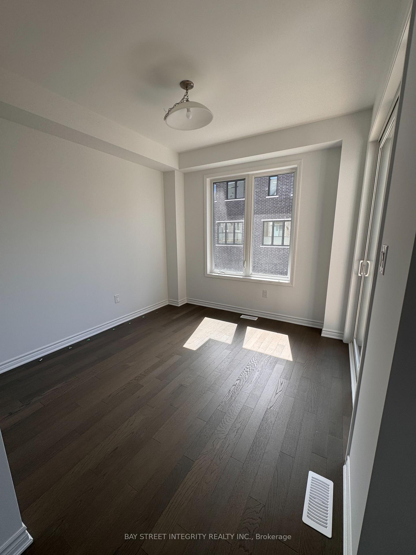 Photo 9 of 279 Stony Hill Boulevard, Markham, Rural Markham — HOMEH