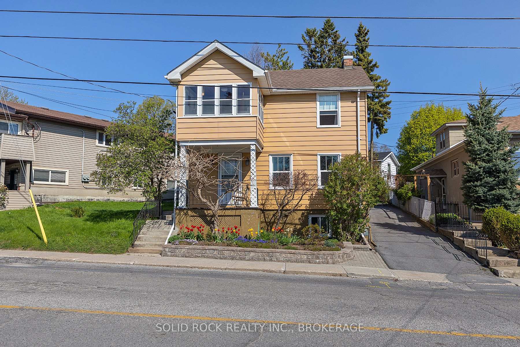 Photo 2 of 647 Union Street W, Kingston, Central City West — HOMEH