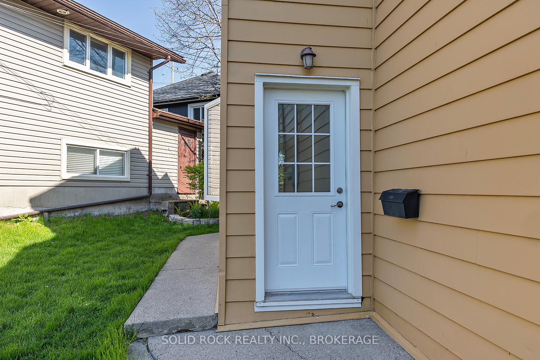 Photo 6 of 647 Union Street W, Kingston, Central City West — HOMEH