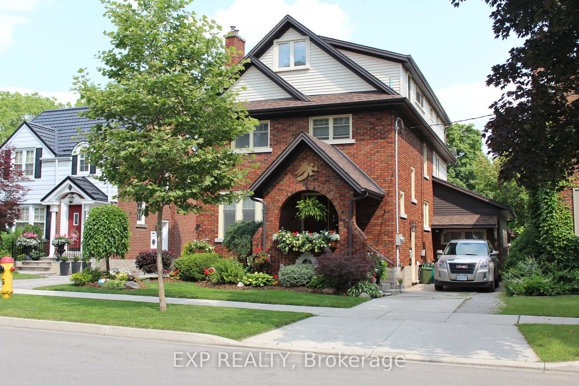 Photo 3 of 77 Borden Avenue N, Kitchener — HOMEH