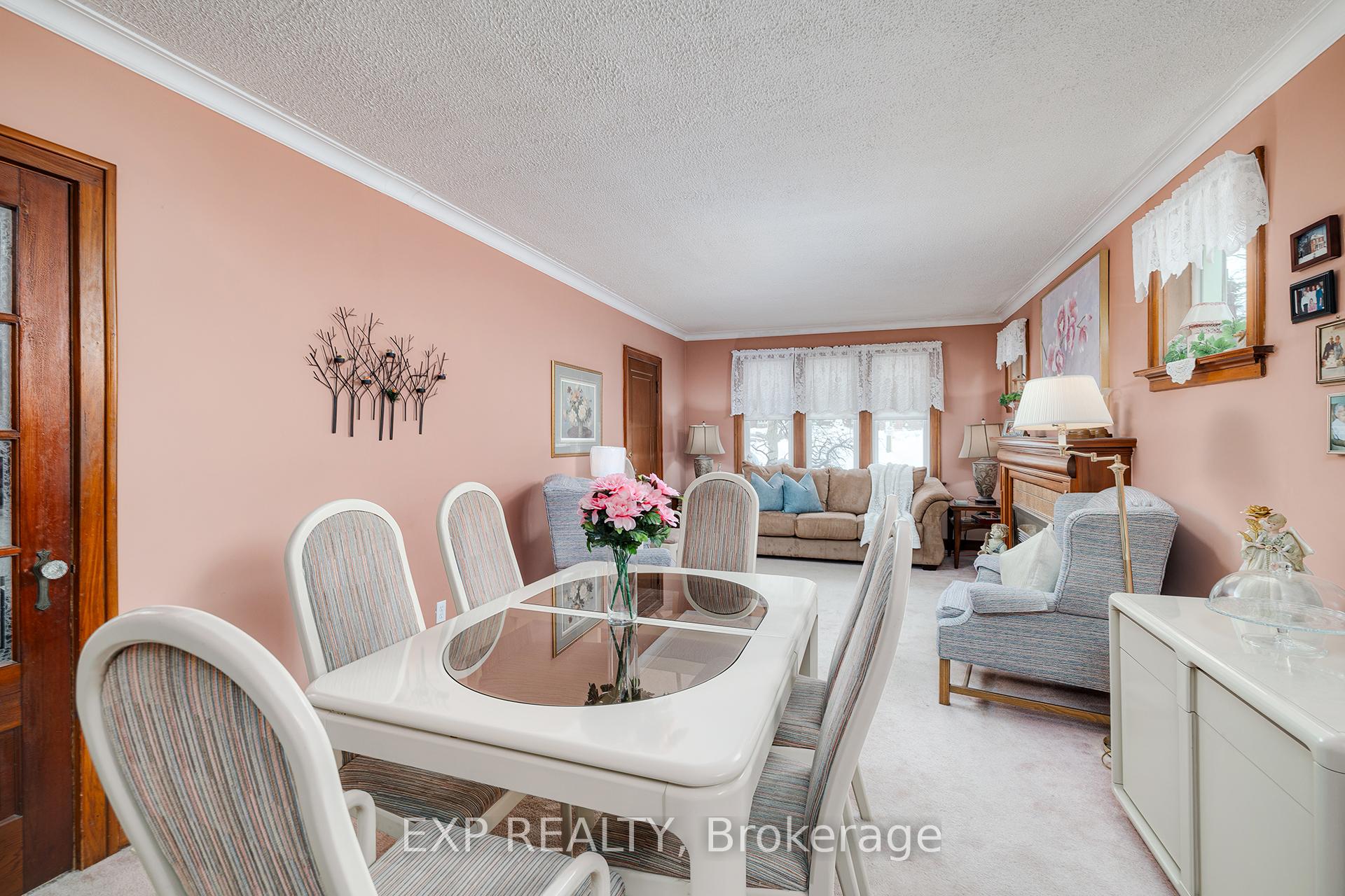 Photo 7 of 77 Borden Avenue N, Kitchener — HOMEH