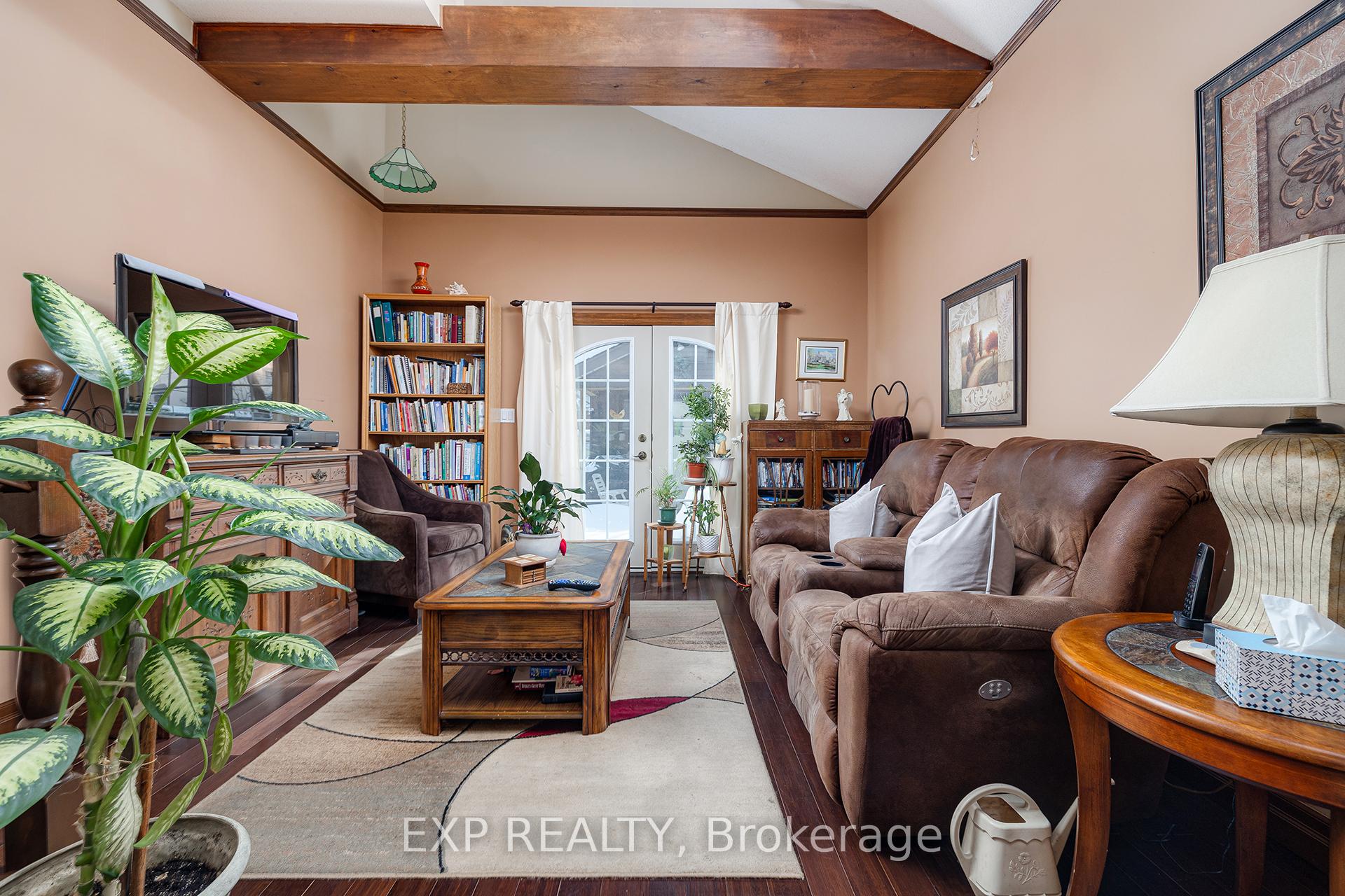 Photo 11 of 77 Borden Avenue N, Kitchener — HOMEH