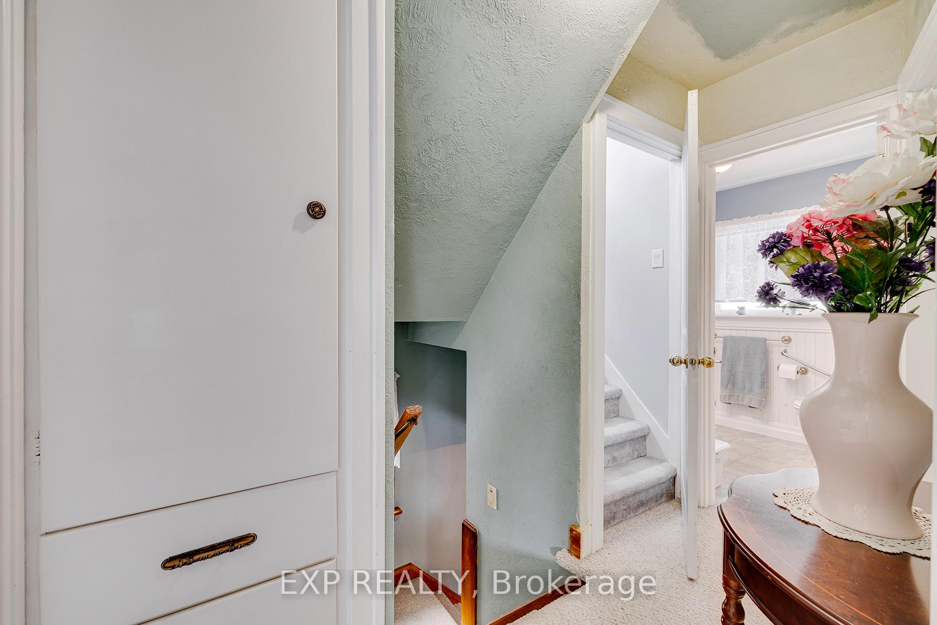 Photo 30 of 77 Borden Avenue N, Kitchener — HOMEH