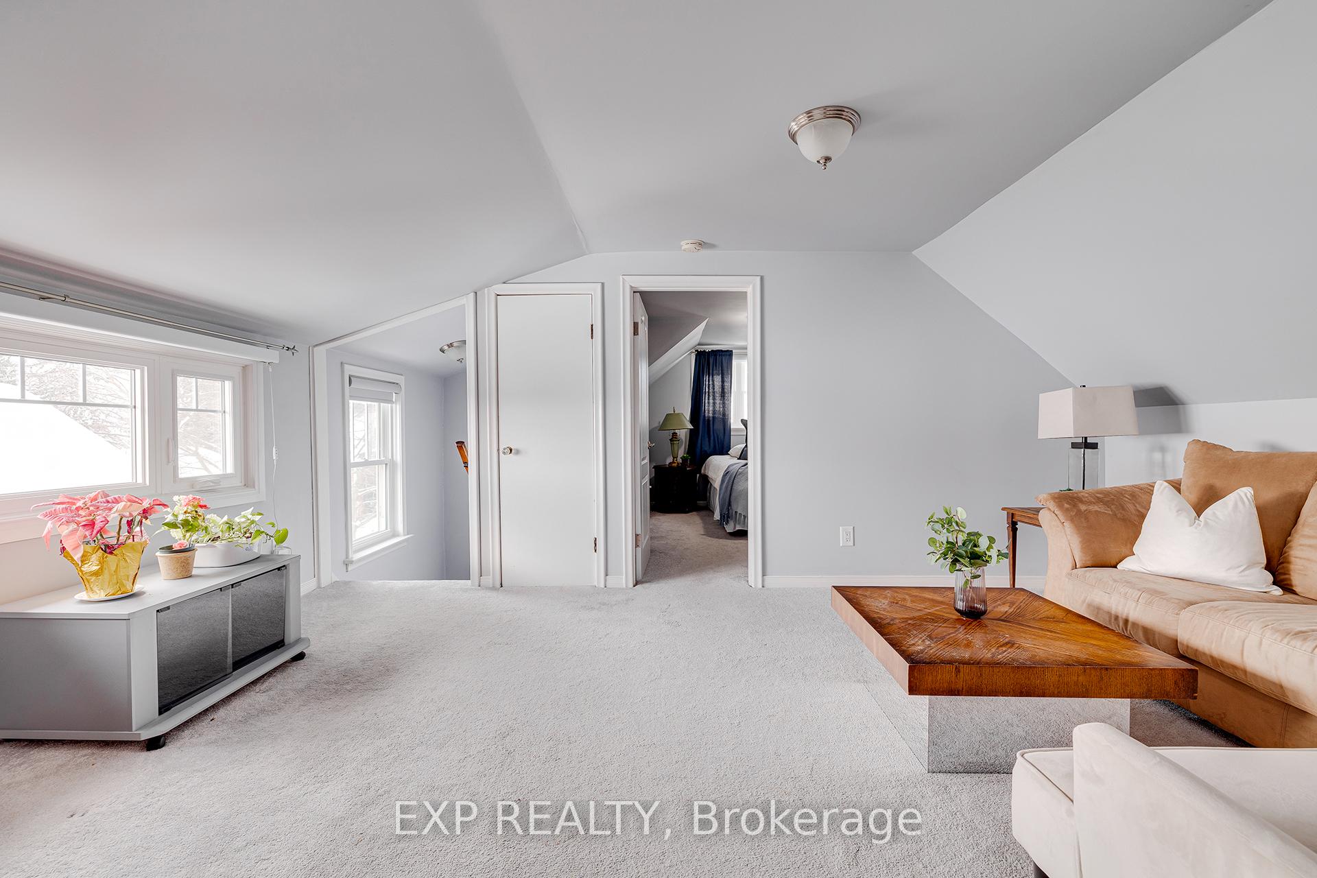 Photo 31 of 77 Borden Avenue N, Kitchener — HOMEH