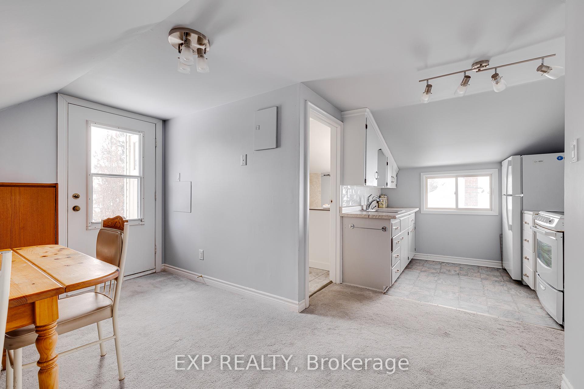 Photo 35 of 77 Borden Avenue N, Kitchener — HOMEH