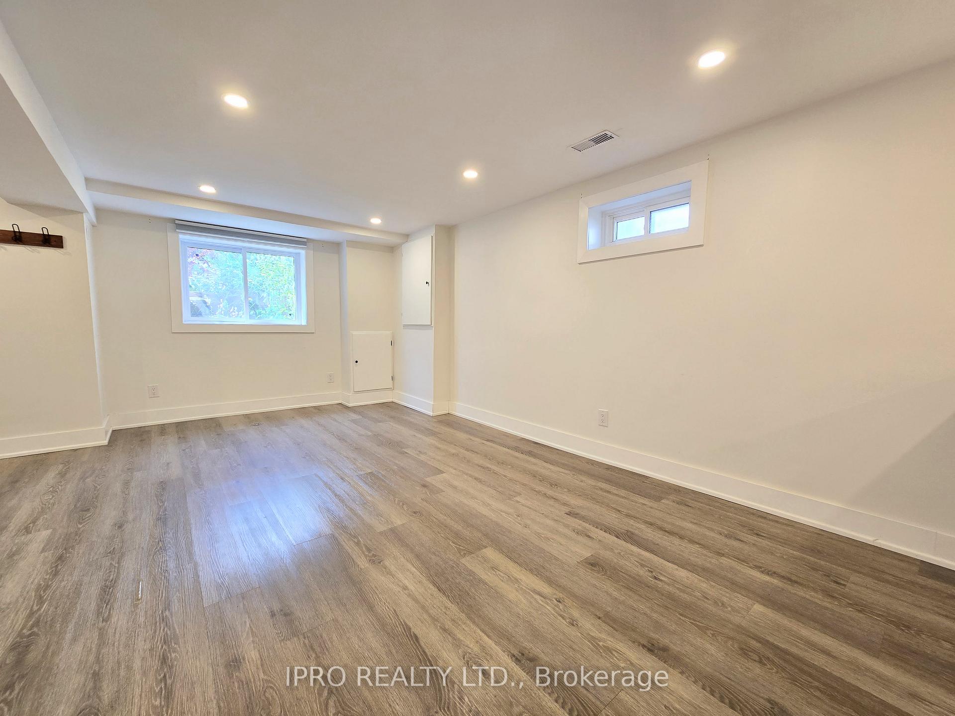 Photo 3 of Unit 2, 371 East 28th Street, Hamilton, Burkholme — HOMEH