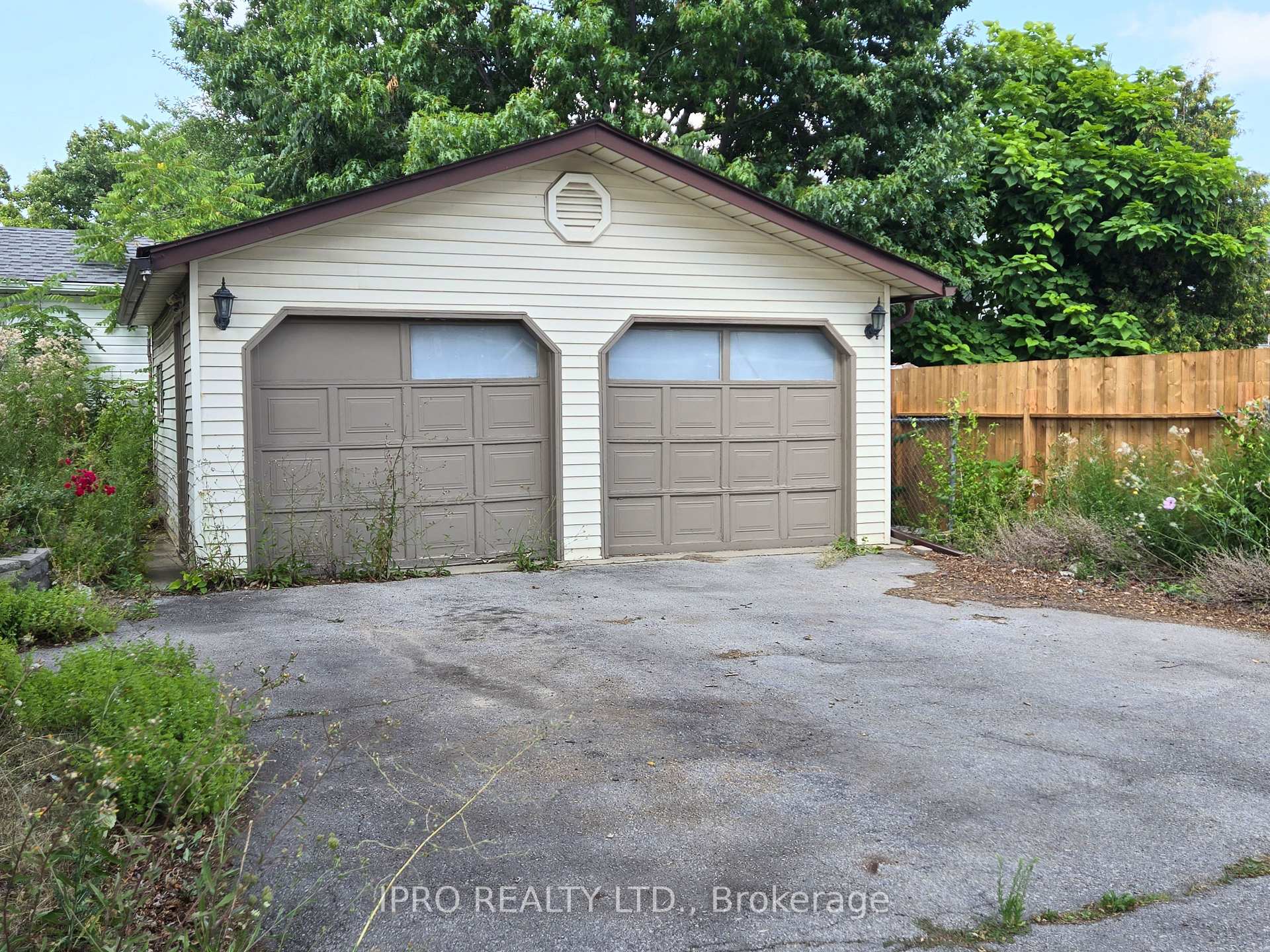 Photo 24 of Unit 2, 371 East 28th Street, Hamilton, Burkholme — HOMEH