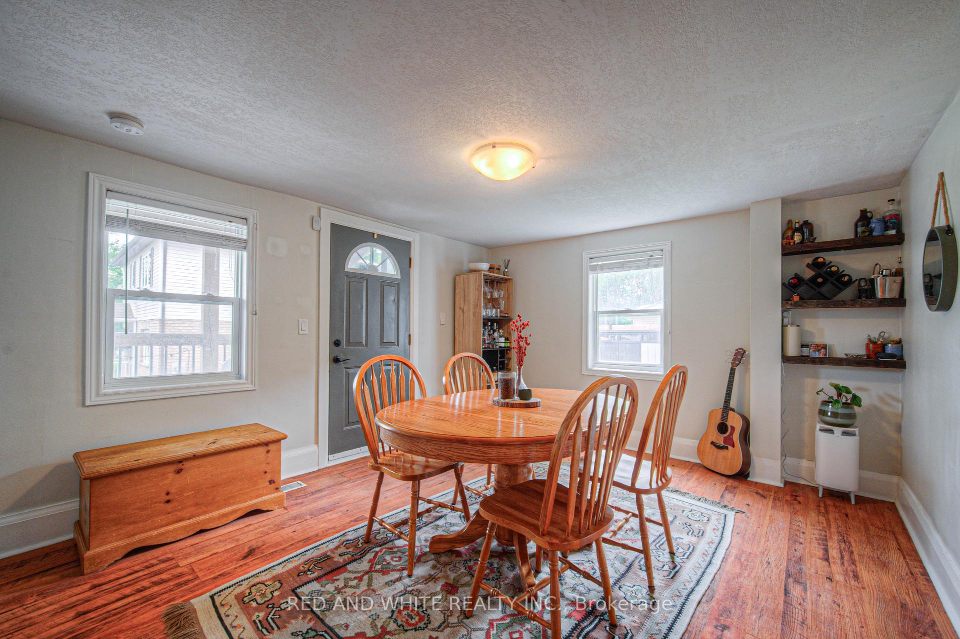 Photo 11 of 94 South Drive S, Kitchener, Southdale — HOMEH