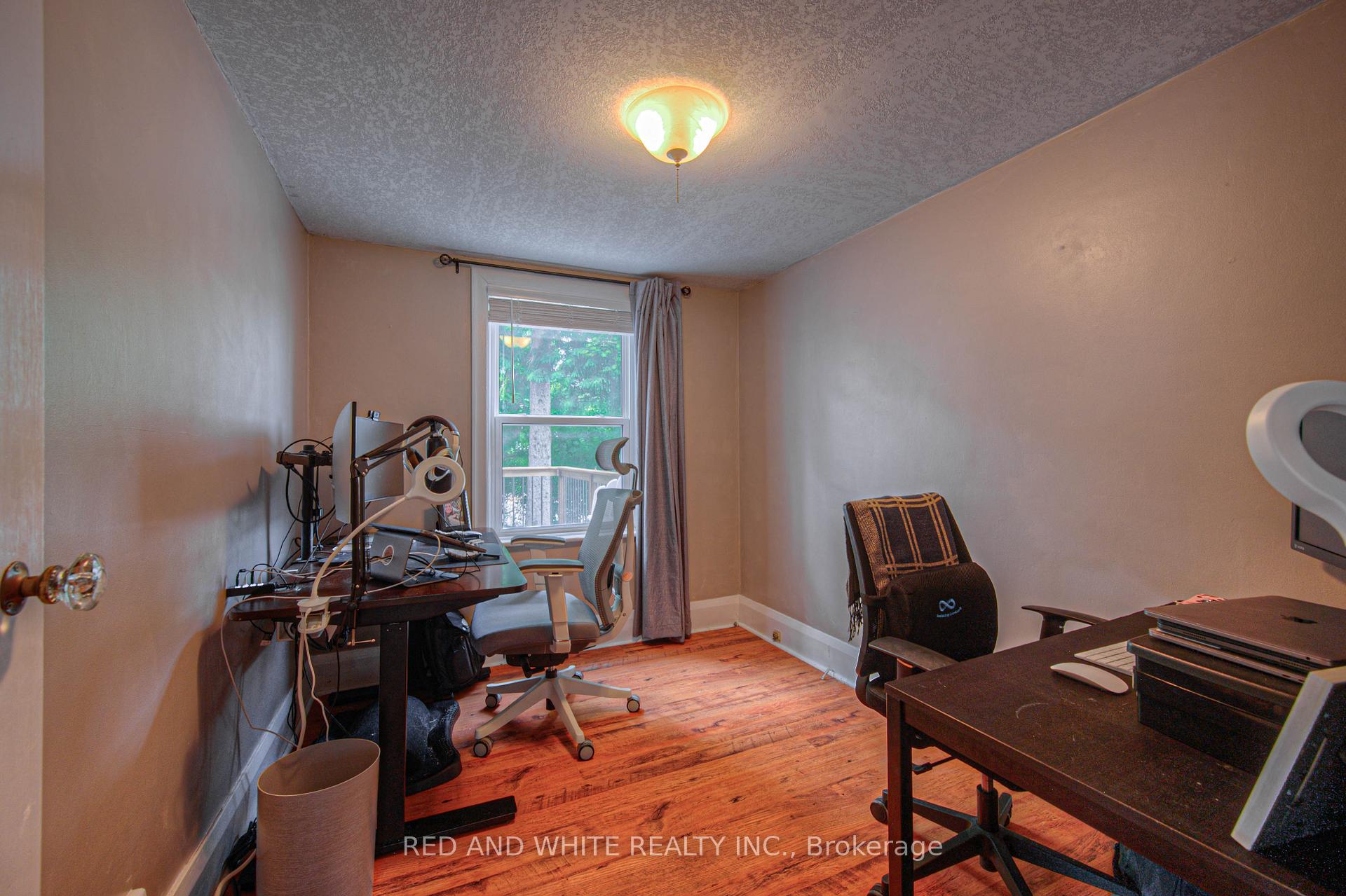 Photo 13 of 94 South Drive S, Kitchener, Southdale — HOMEH
