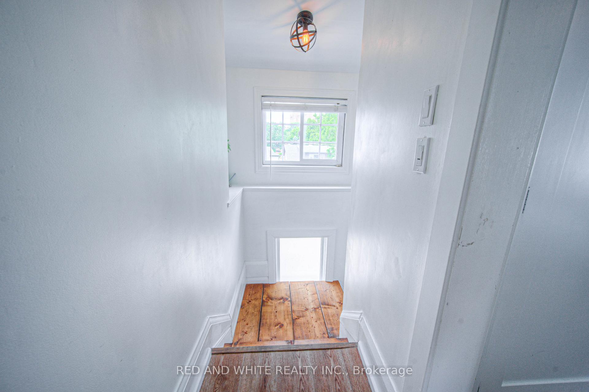 Photo 18 of 94 South Drive S, Kitchener, Southdale — HOMEH
