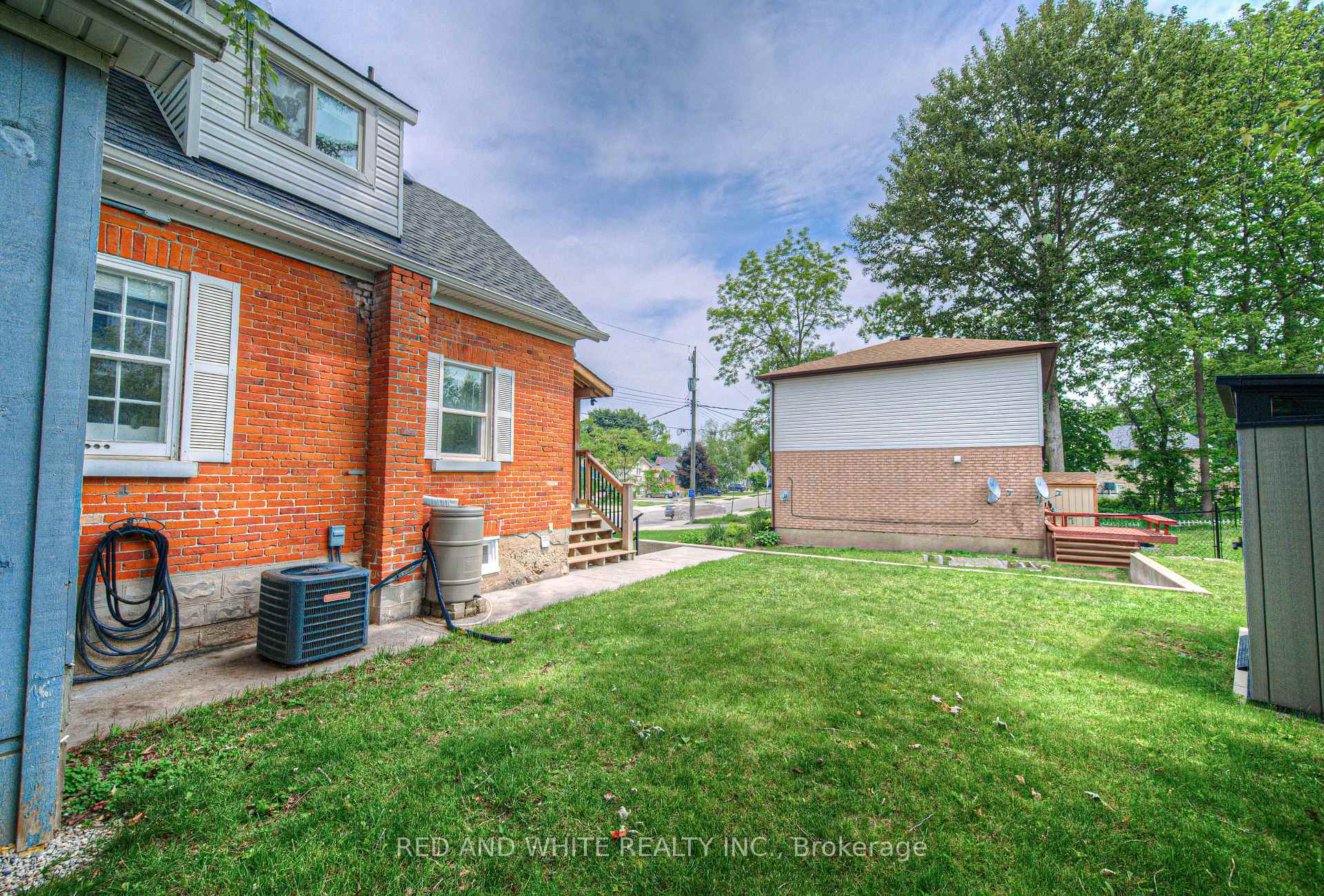 Photo 31 of 94 South Drive S, Kitchener, Southdale — HOMEH