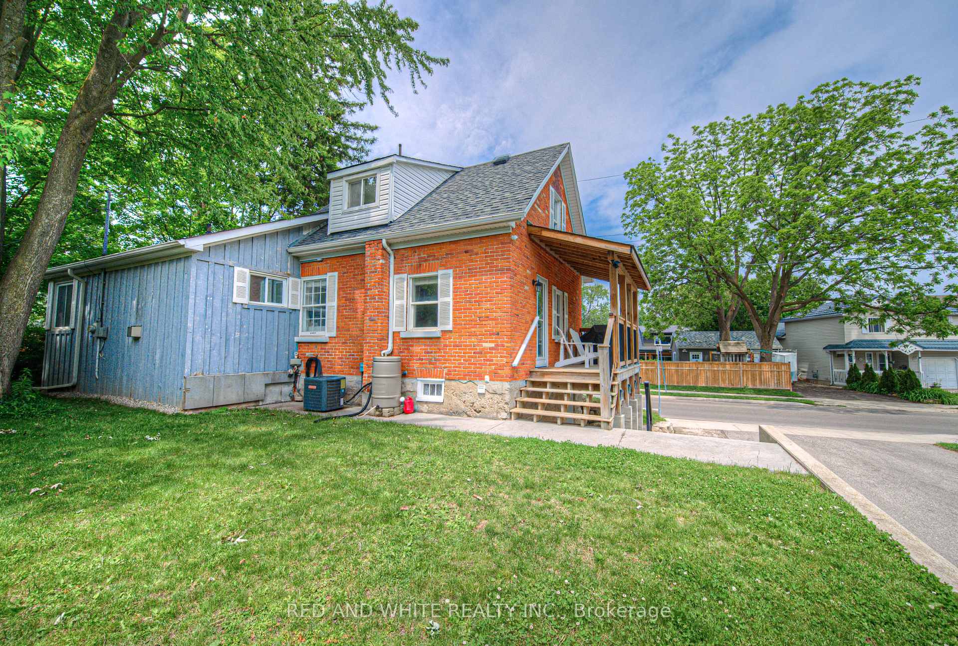 Photo 33 of 94 South Drive S, Kitchener, Southdale — HOMEH