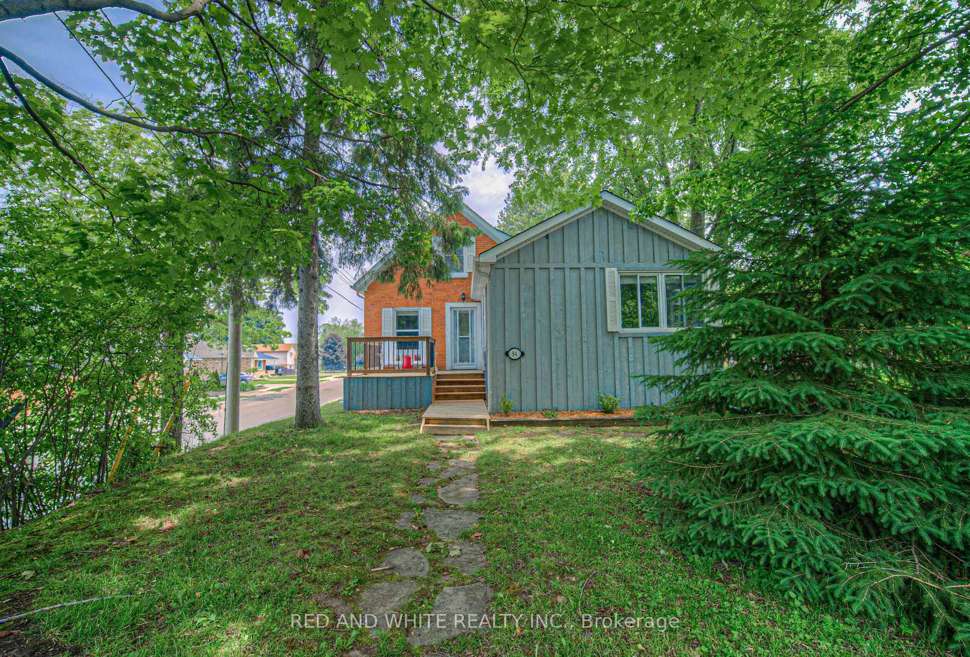 Photo 34 of 94 South Drive S, Kitchener, Southdale — HOMEH