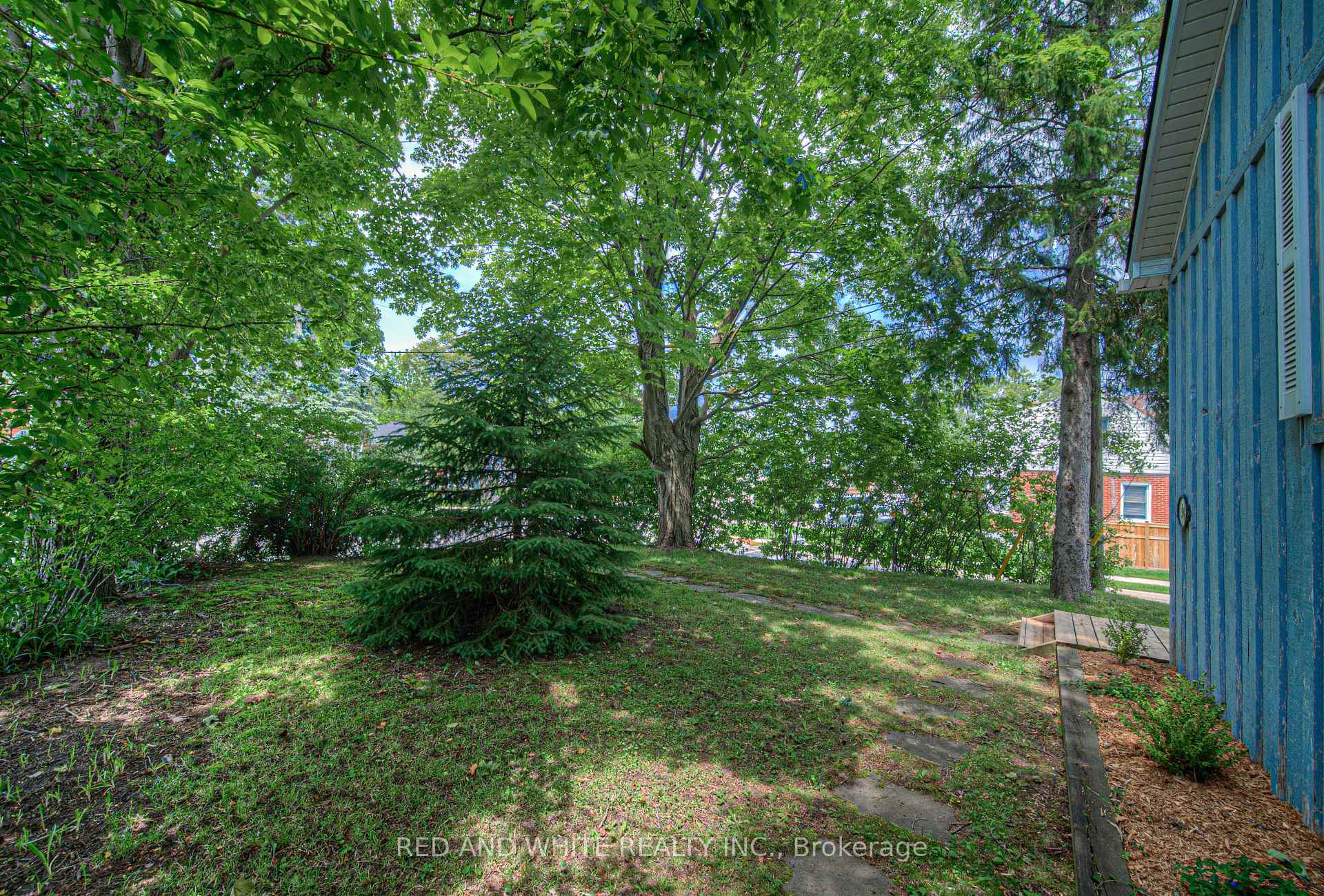 Photo 35 of 94 South Drive S, Kitchener, Southdale — HOMEH