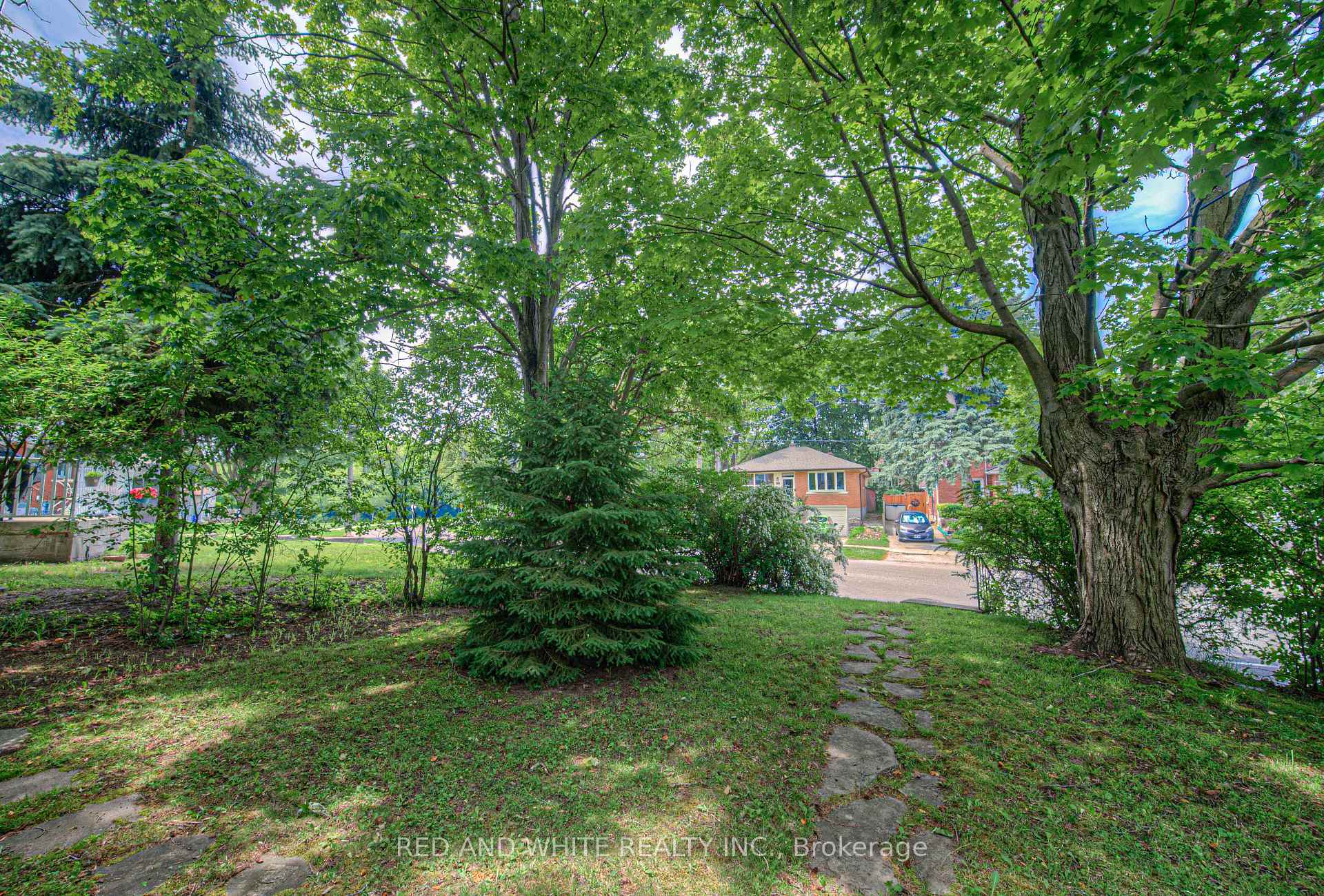 Photo 36 of 94 South Drive S, Kitchener, Southdale — HOMEH