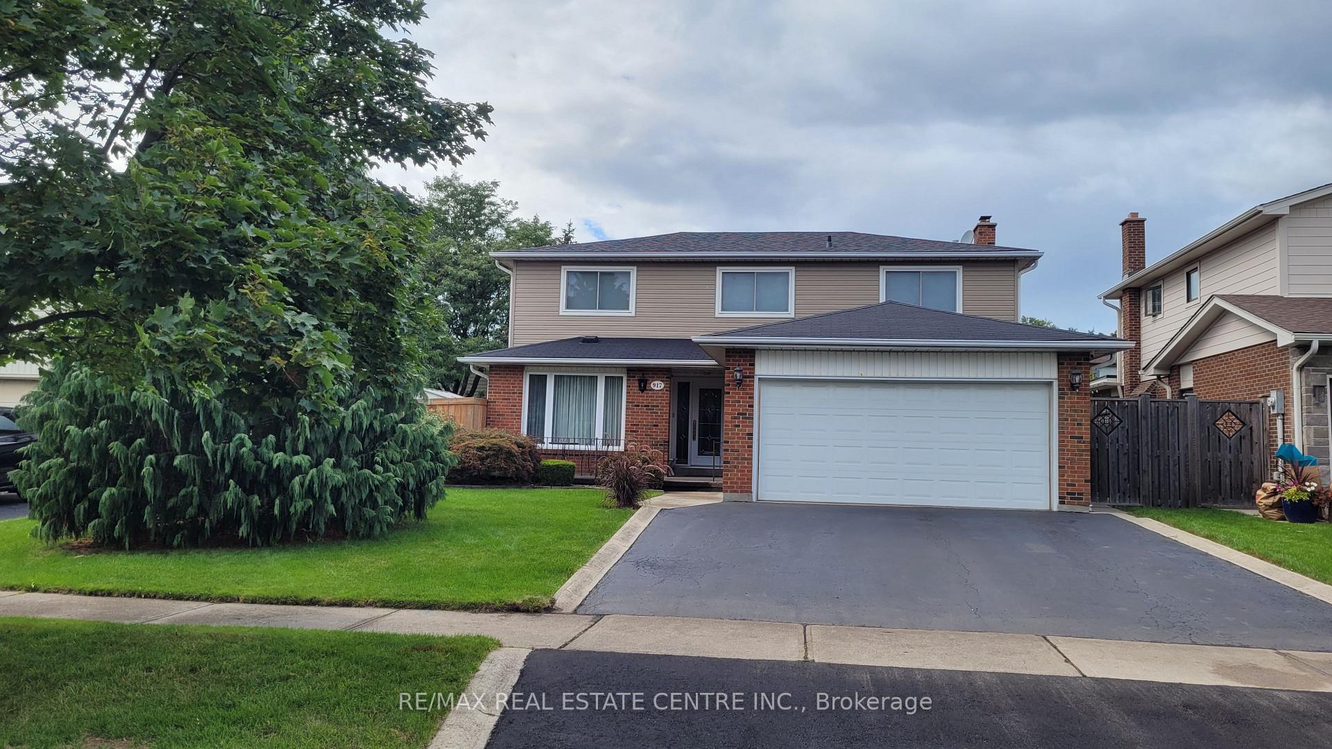 Front of 917 Maple Avenue