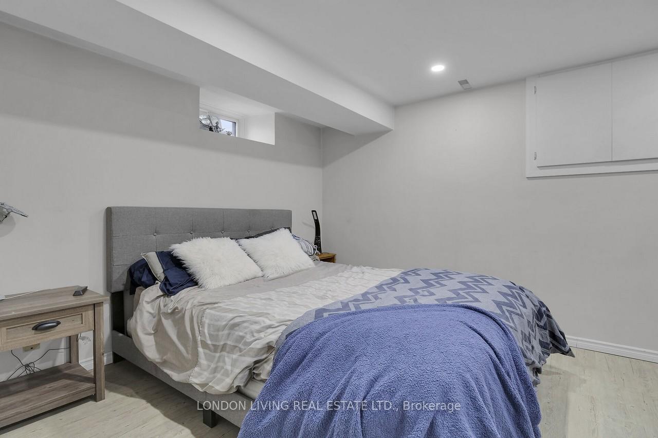 Photo 13 of 18 Pioneer Drive, Middlesex Centre, Kilworth — HOMEH
