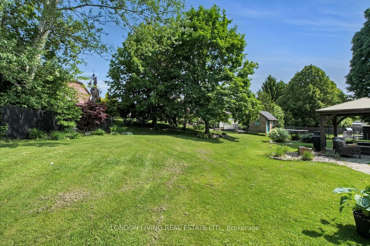 Photo 18 of 18 Pioneer Drive, Middlesex Centre, Kilworth — HOMEH