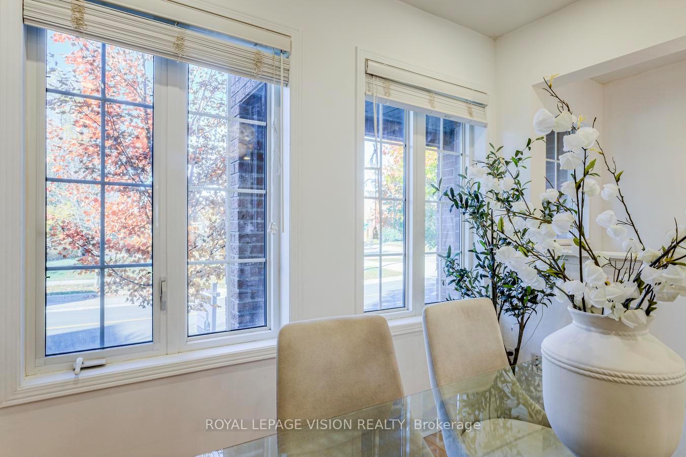 Photo 10 of 447 White's Hill Avenue, Markham, Cornell — HOMEH