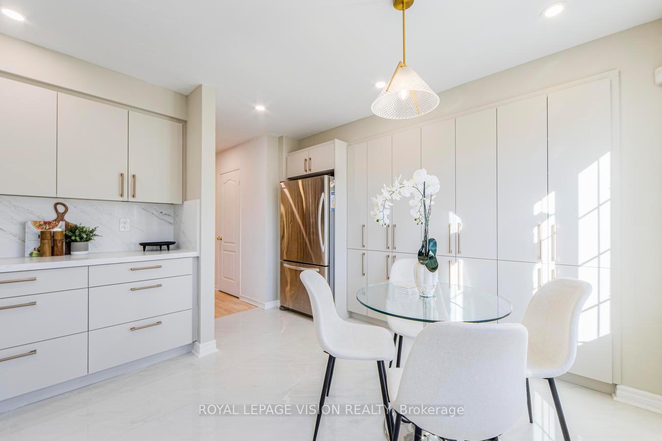 Photo 20 of 447 White's Hill Avenue, Markham, Cornell — HOMEH