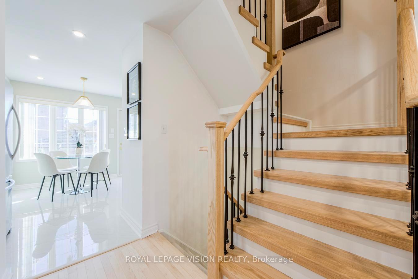 Photo 27 of 447 White's Hill Avenue, Markham, Cornell — HOMEH