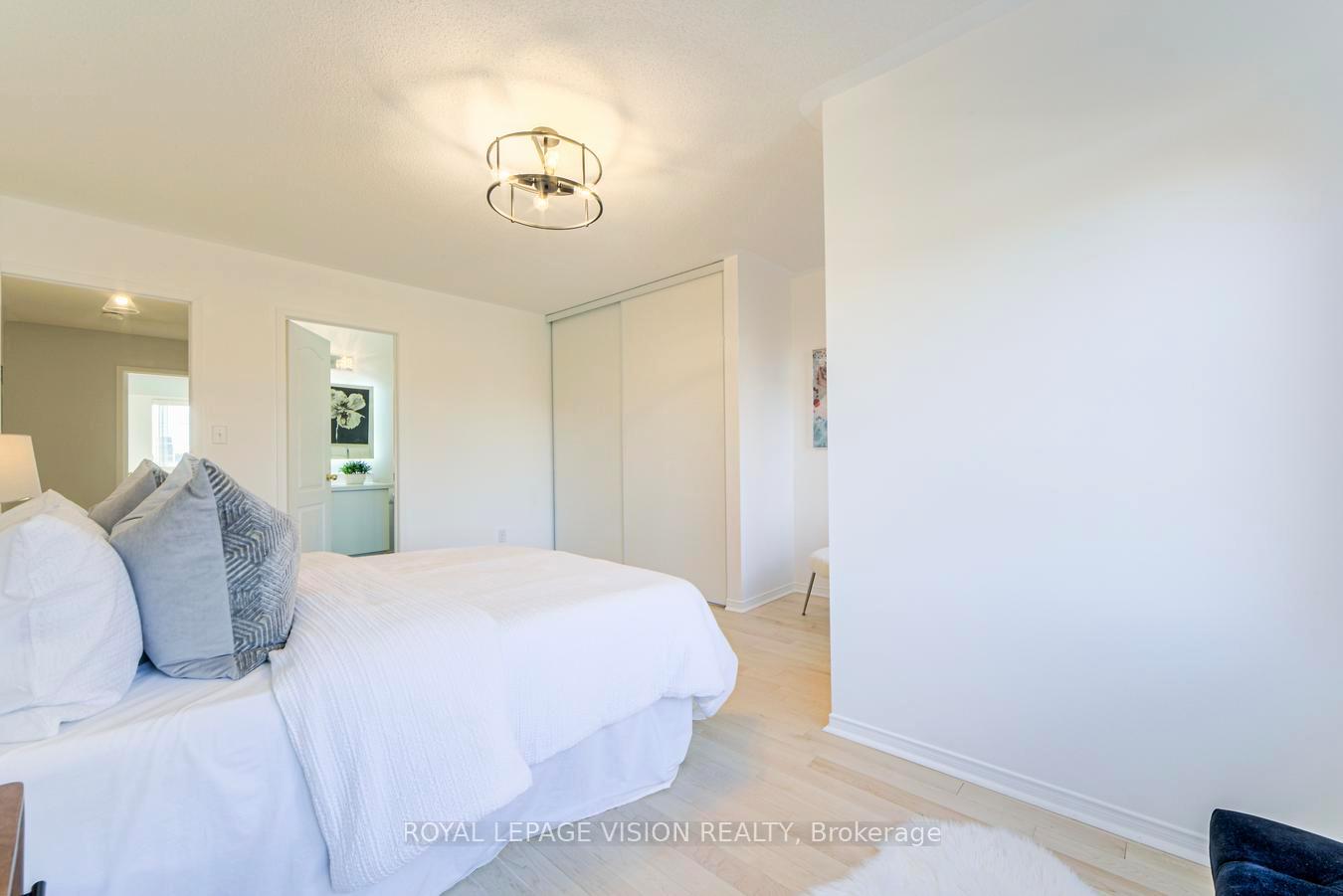Photo 34 of 447 White's Hill Avenue, Markham, Cornell — HOMEH