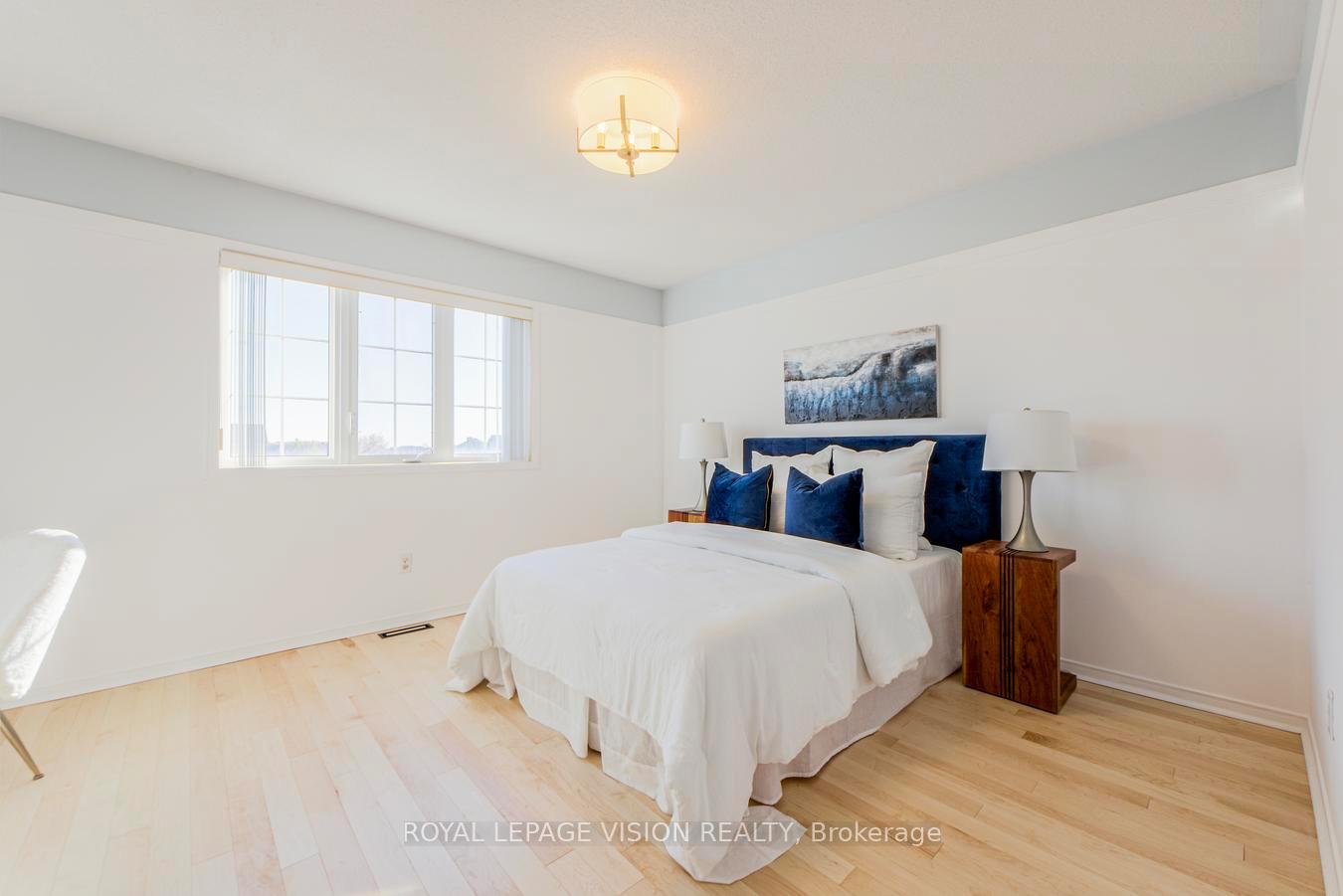 Photo 37 of 447 White's Hill Avenue, Markham, Cornell — HOMEH