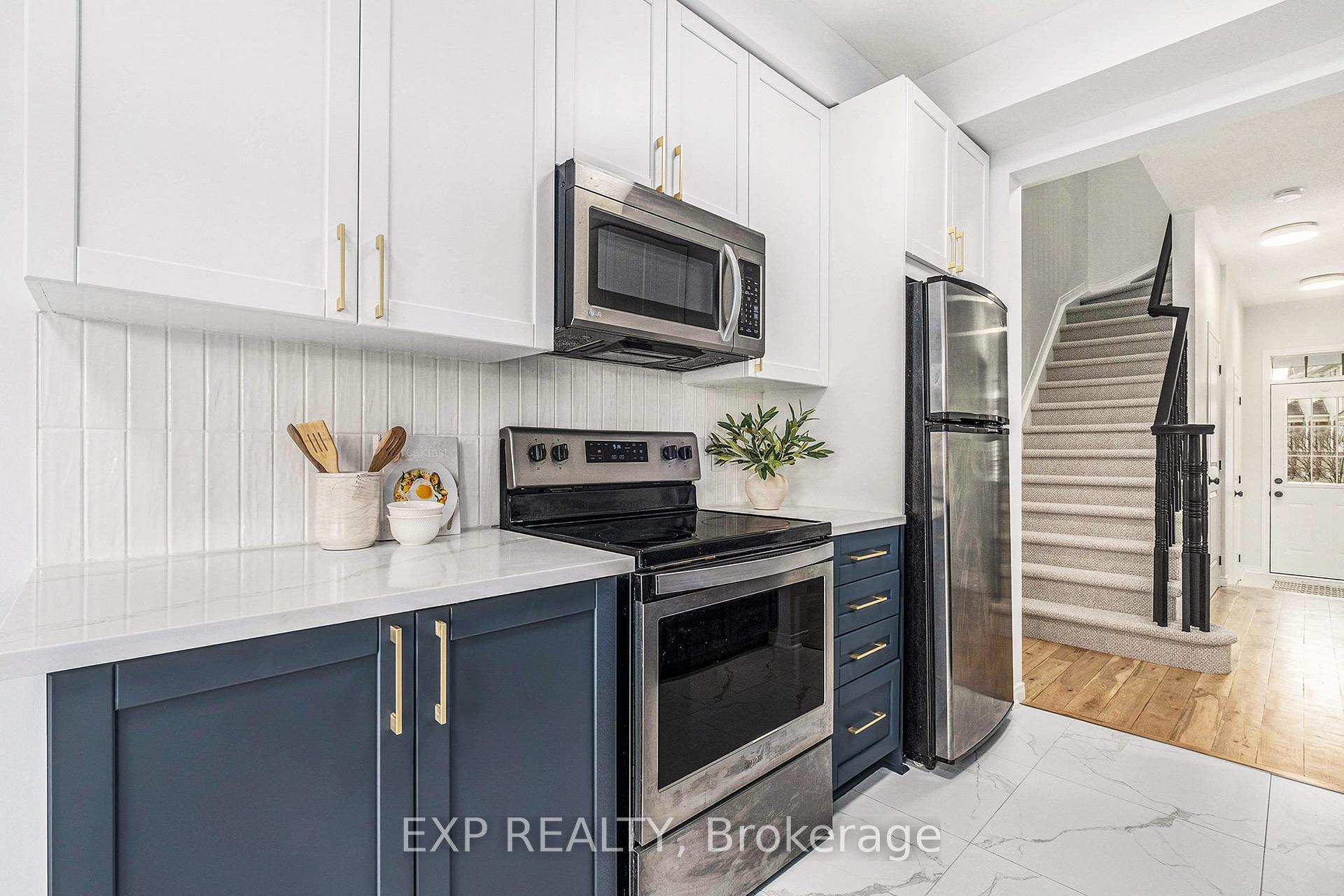 Photo 10 of 600 Pepperville Crescent N, Ottawa, Kanata - Emerald Meadows/Trailwest — HOMEH