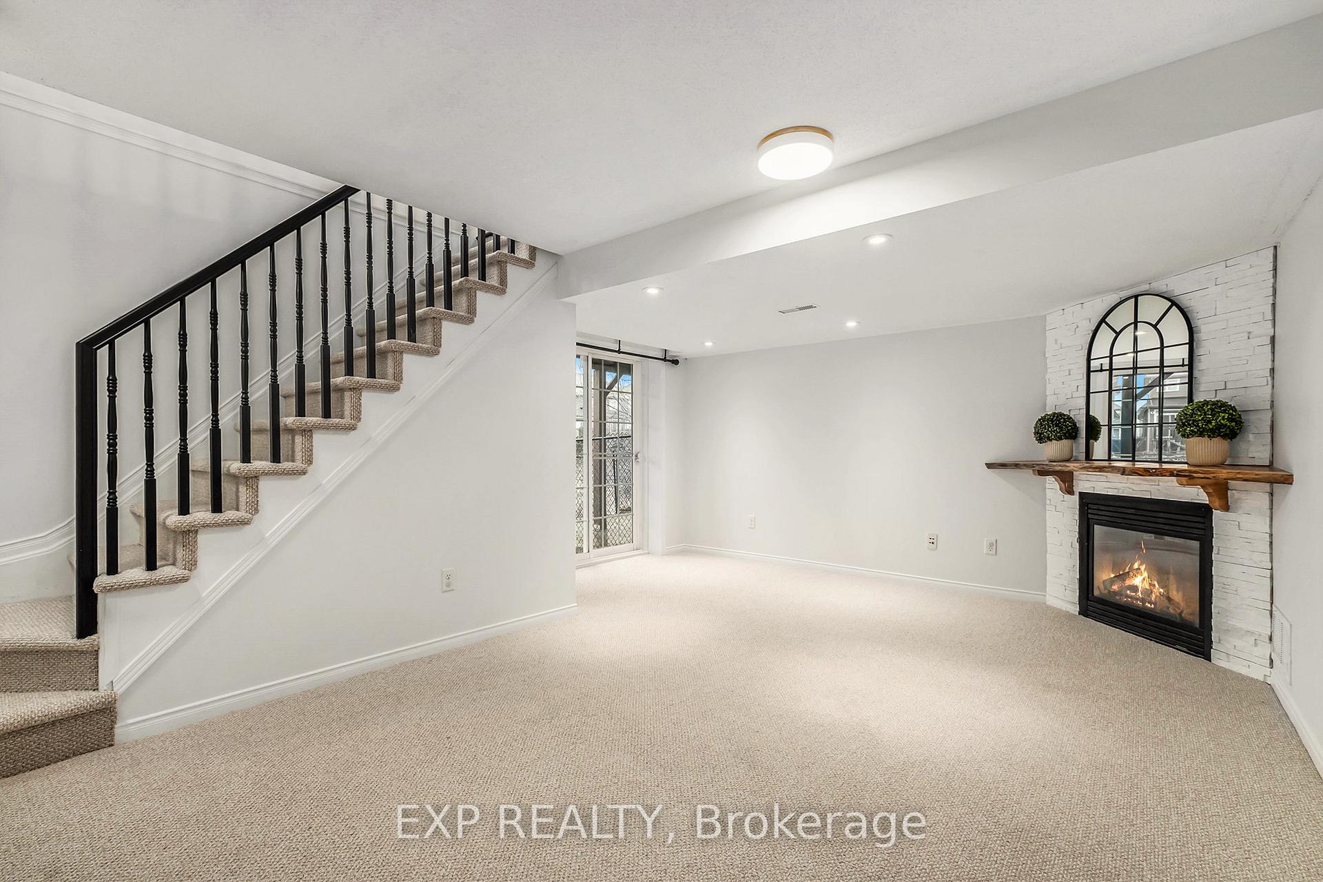 Photo 20 of 600 Pepperville Crescent N, Ottawa, Kanata - Emerald Meadows/Trailwest — HOMEH