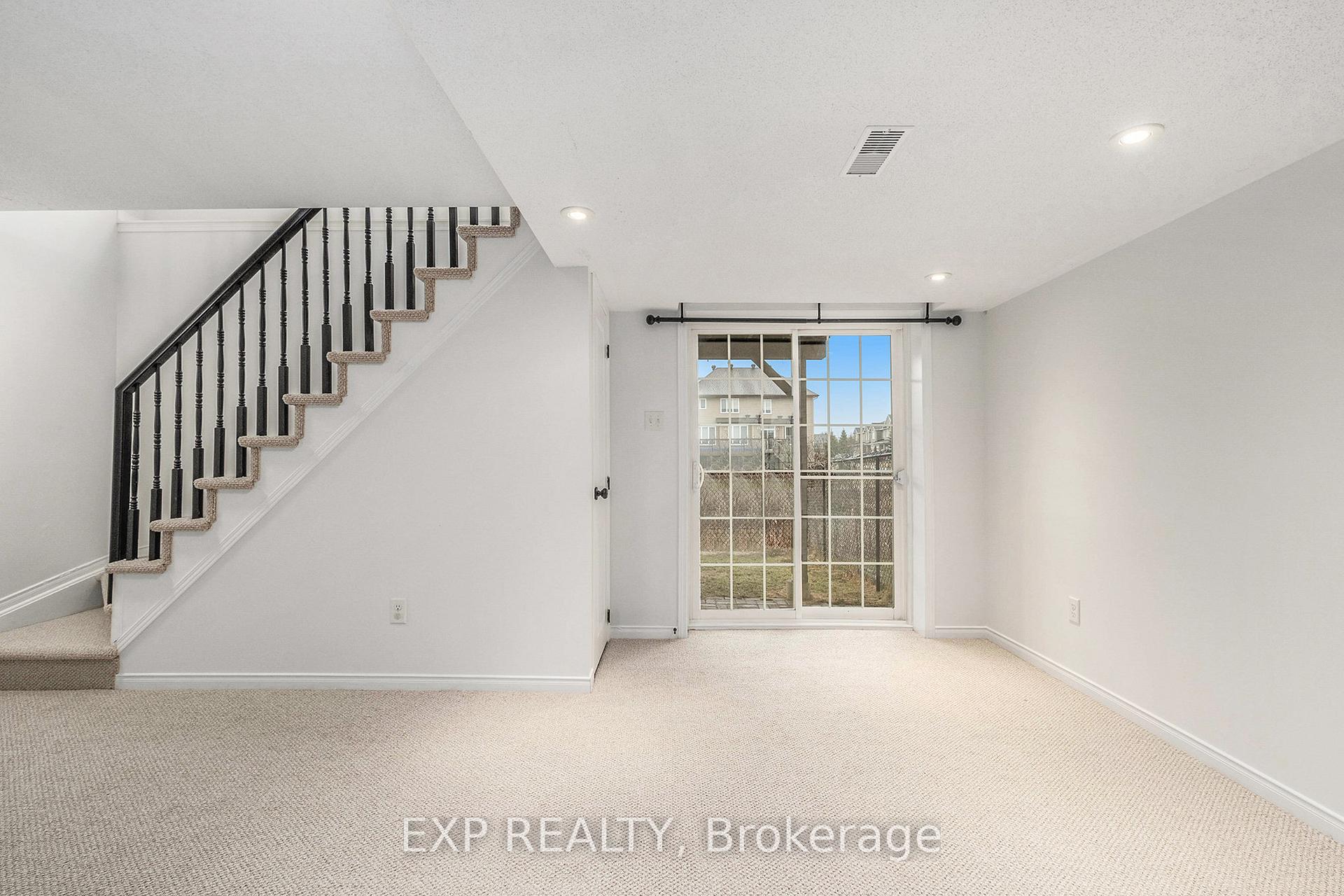 Photo 21 of 600 Pepperville Crescent N, Ottawa, Kanata - Emerald Meadows/Trailwest — HOMEH