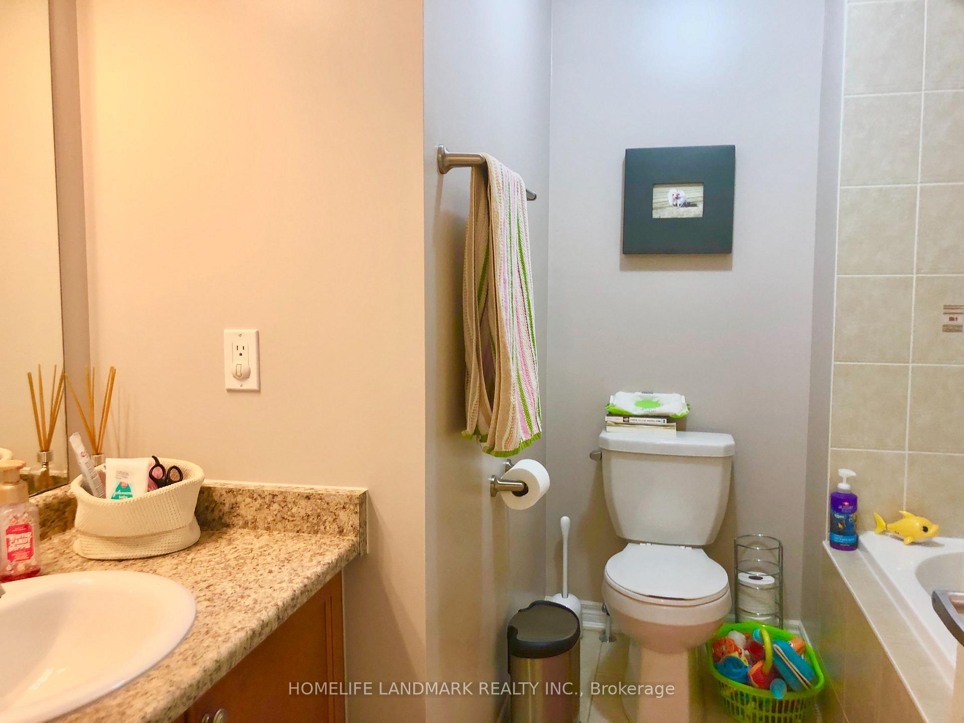 Photo 16 of 10683 Woodbine Avenue, Markham, Victoria Square — HOMEH