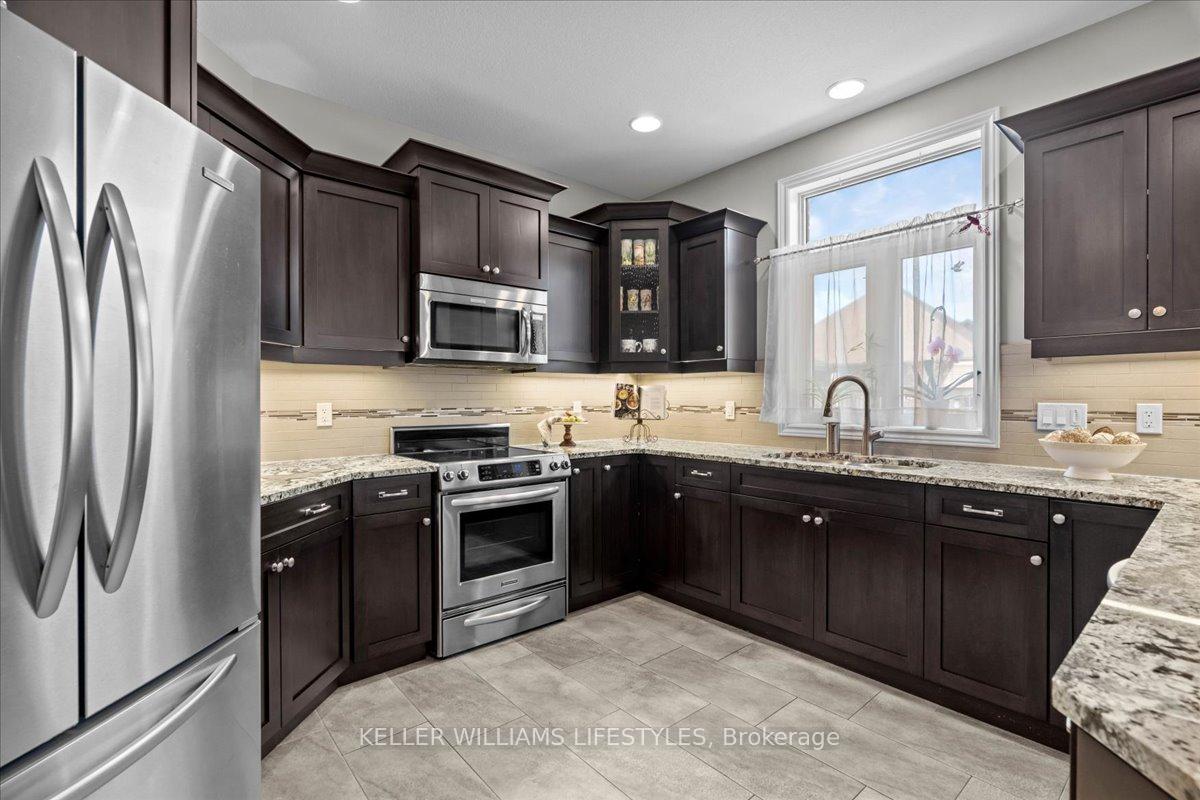 Photo 14 of 31 Peregrine Avenue, Middlesex Centre, Kilworth — HOMEH