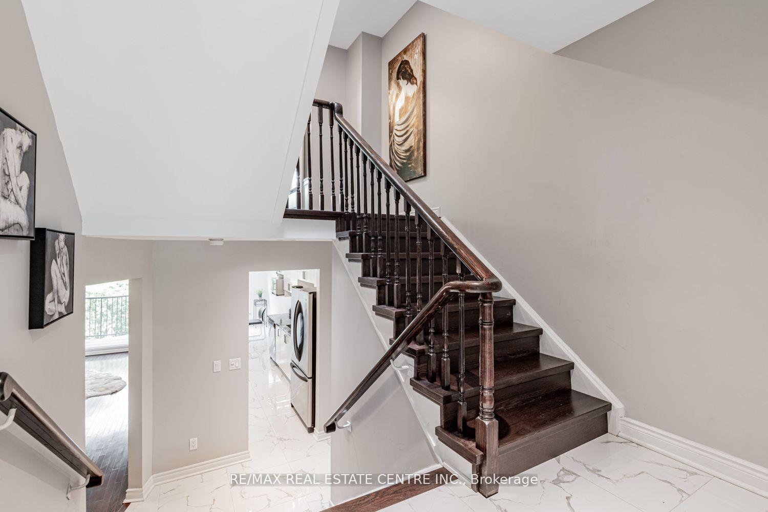 Photo 4 of 15 Rockingham Court, Markham, German Mills — HOMEH