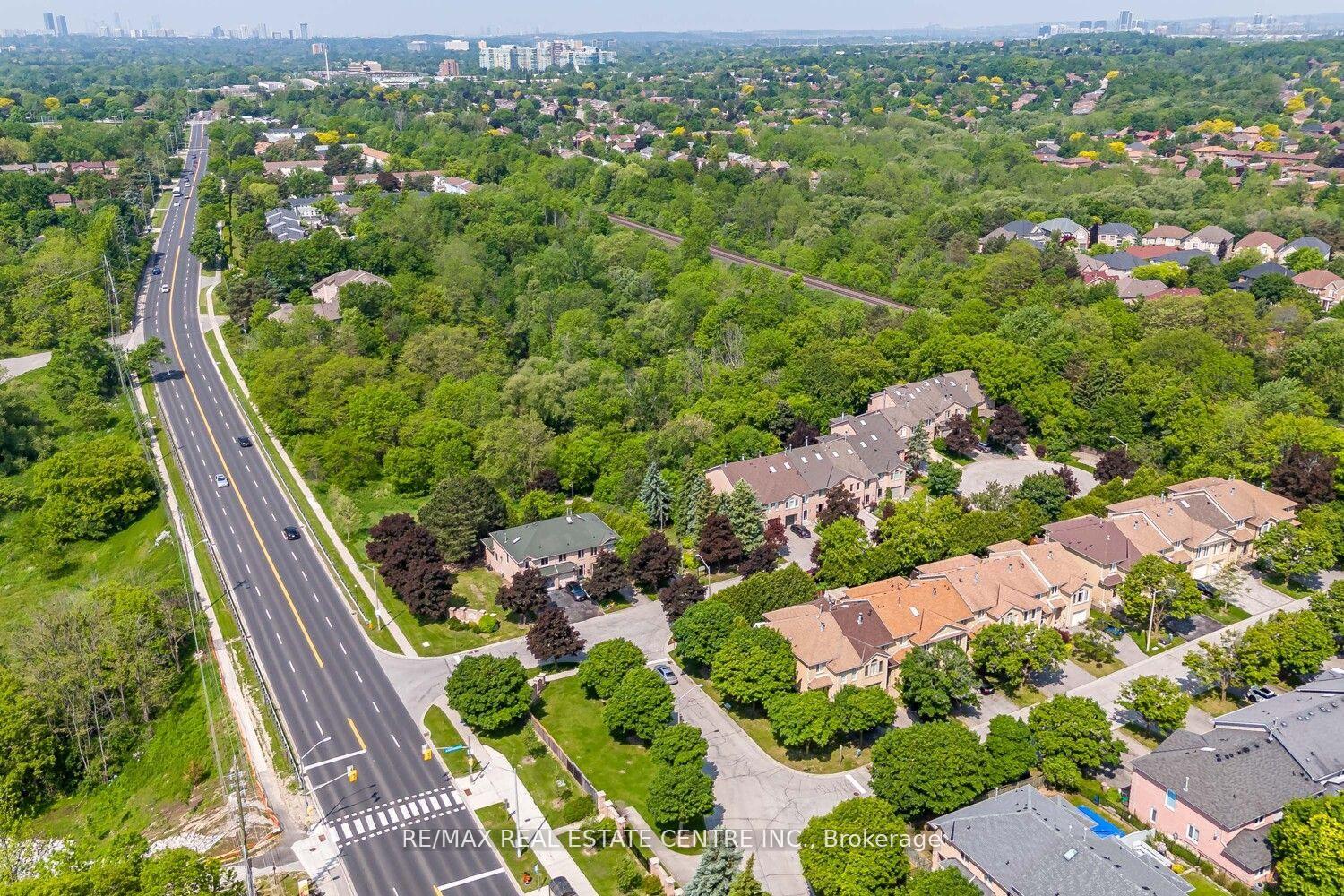 Photo 35 of 15 Rockingham Court, Markham, German Mills — HOMEH