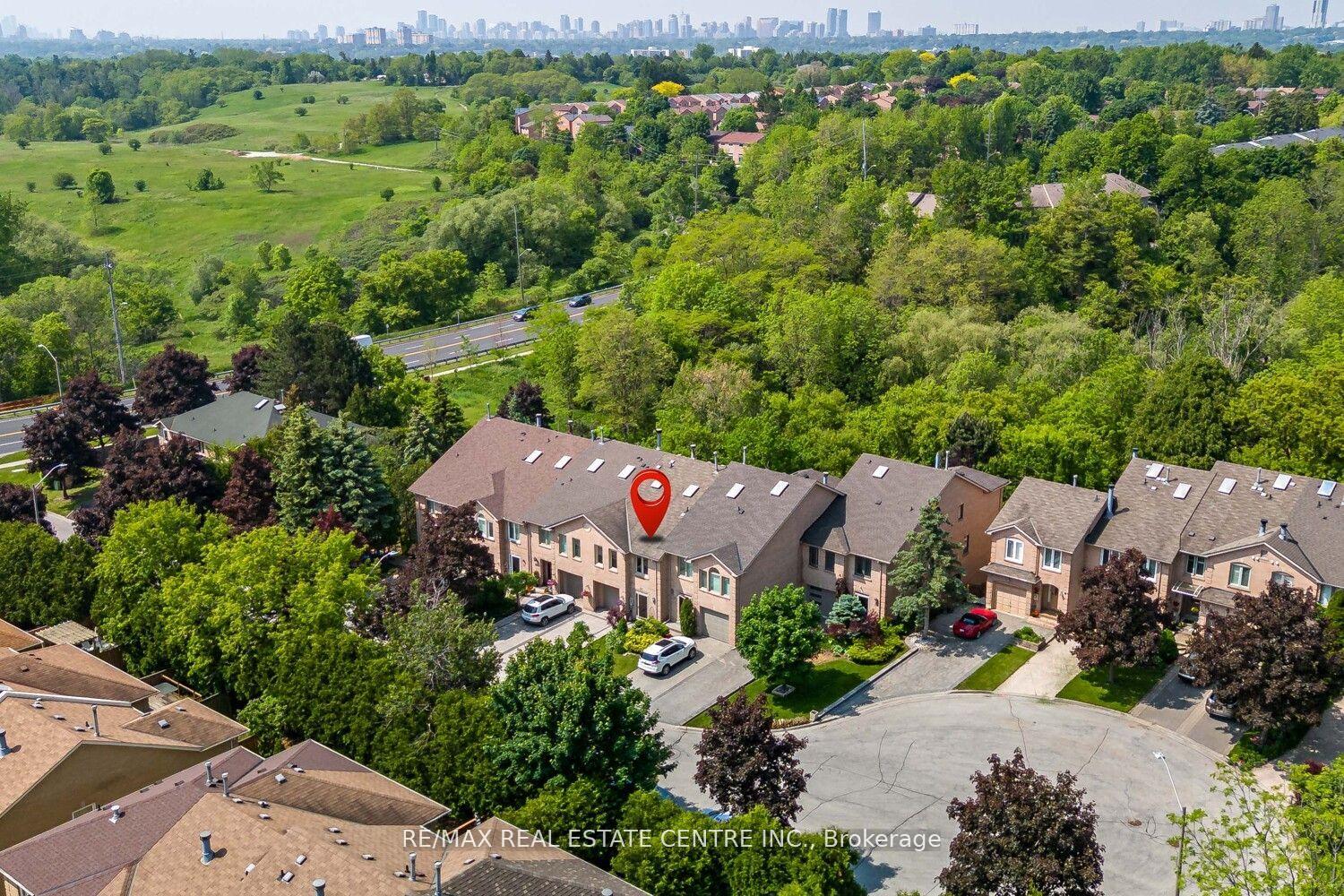Photo 38 of 15 Rockingham Court, Markham, German Mills — HOMEH