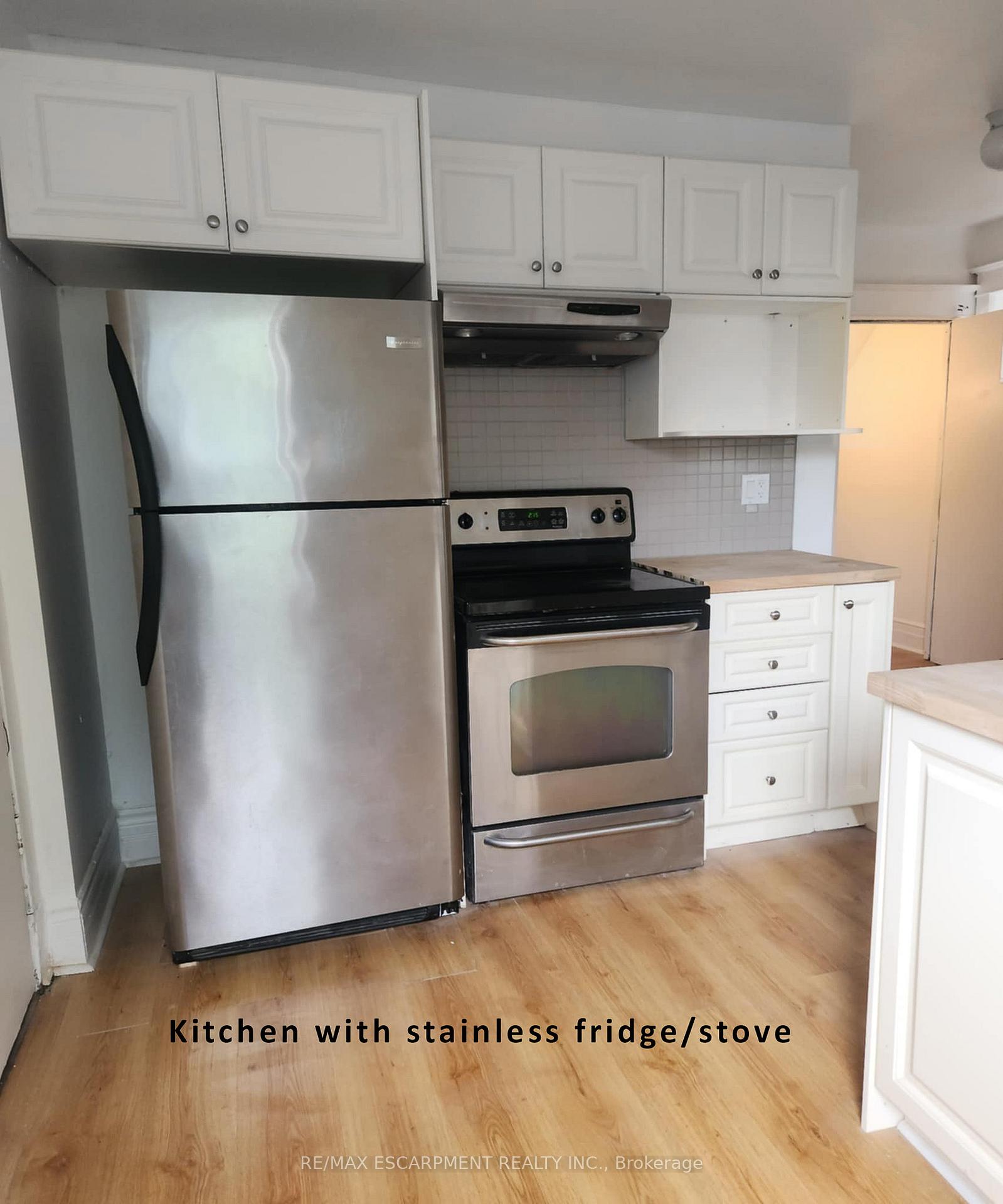 Photo 2 of Unit Upper, 28 Fairholt Road N, Hamilton, Stripley — HOMEH
