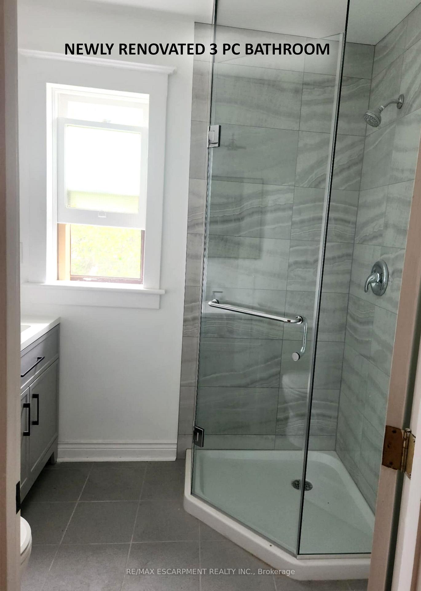 Photo 10 of Unit Upper, 28 Fairholt Road N, Hamilton, Stripley — HOMEH