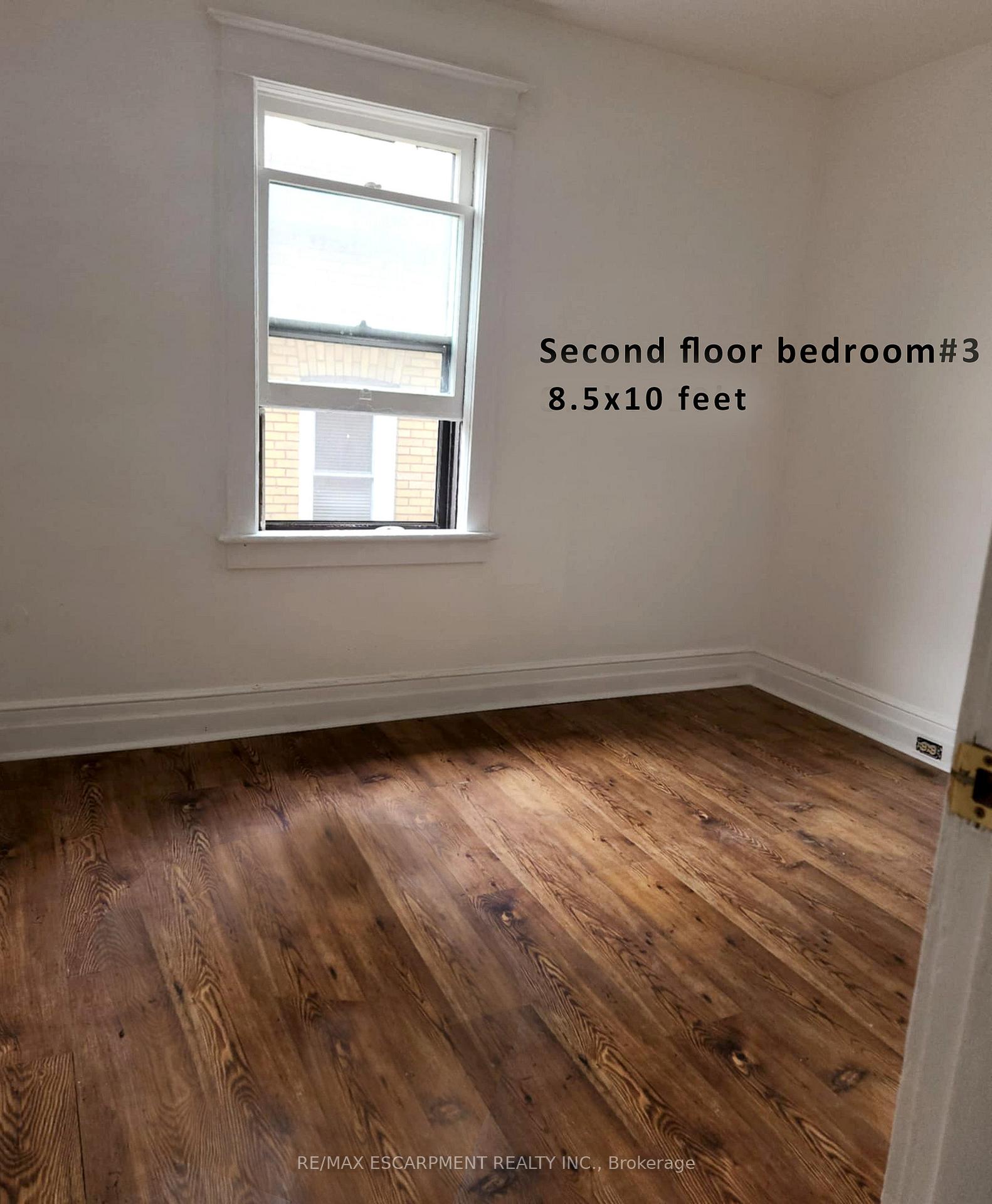 Photo 12 of Unit Upper, 28 Fairholt Road N, Hamilton, Stripley — HOMEH