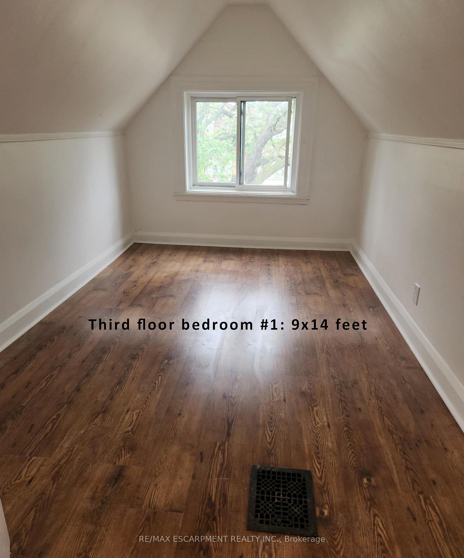Photo 15 of Unit Upper, 28 Fairholt Road N, Hamilton, Stripley — HOMEH