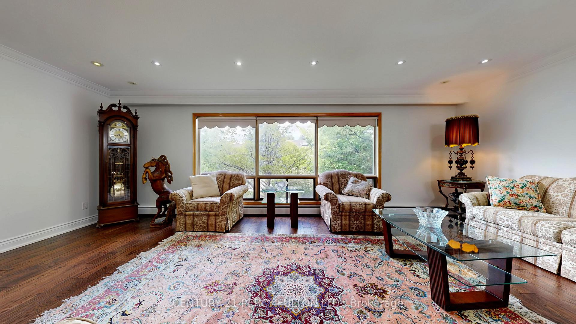 Photo 5 of 53 Poinsetta Drive, Markham, Bayview Glen — HOMEH