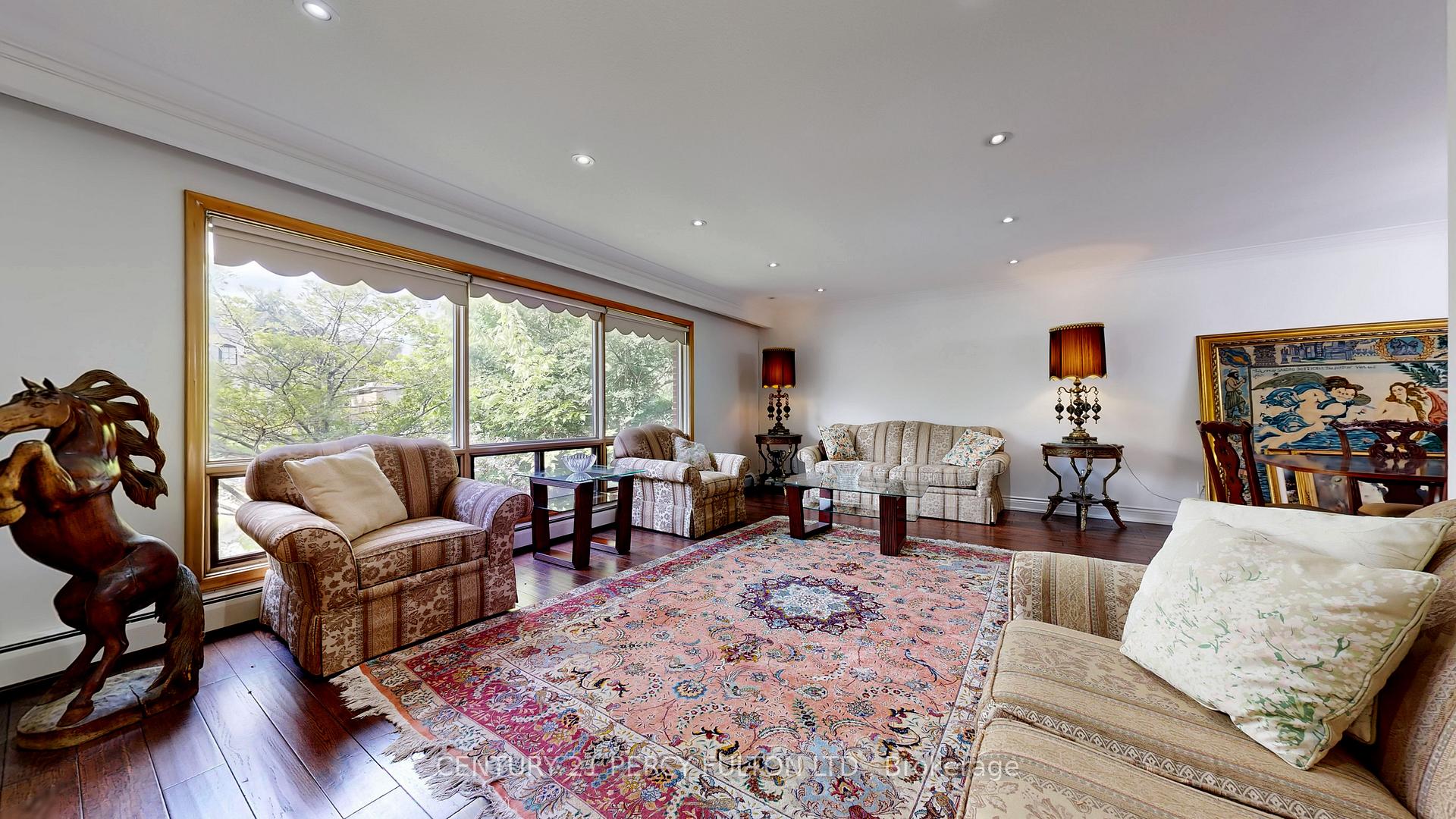 Photo 6 of 53 Poinsetta Drive, Markham, Bayview Glen — HOMEH