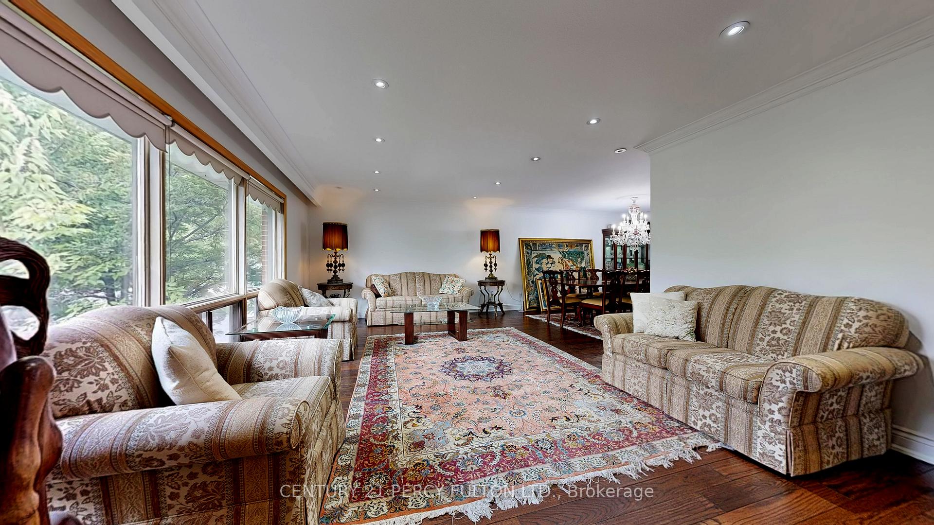 Photo 8 of 53 Poinsetta Drive, Markham, Bayview Glen — HOMEH