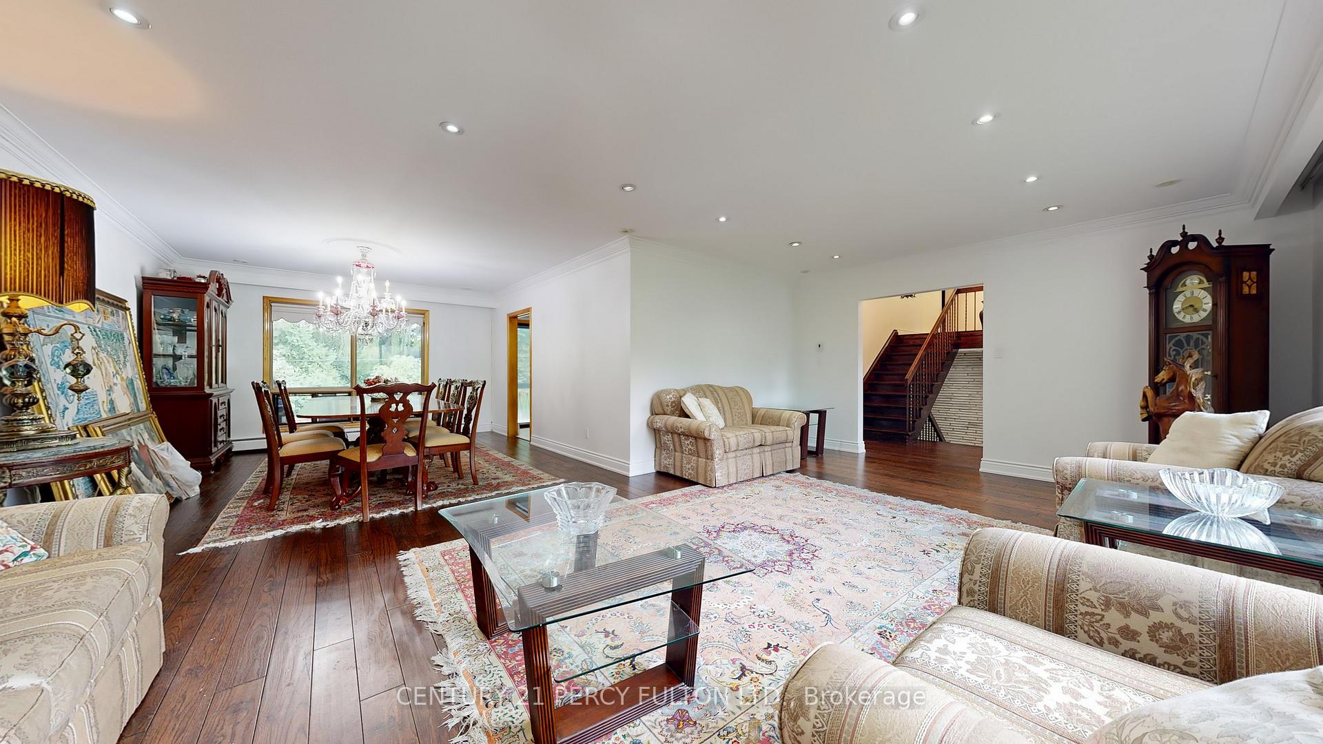 Photo 9 of 53 Poinsetta Drive, Markham, Bayview Glen — HOMEH