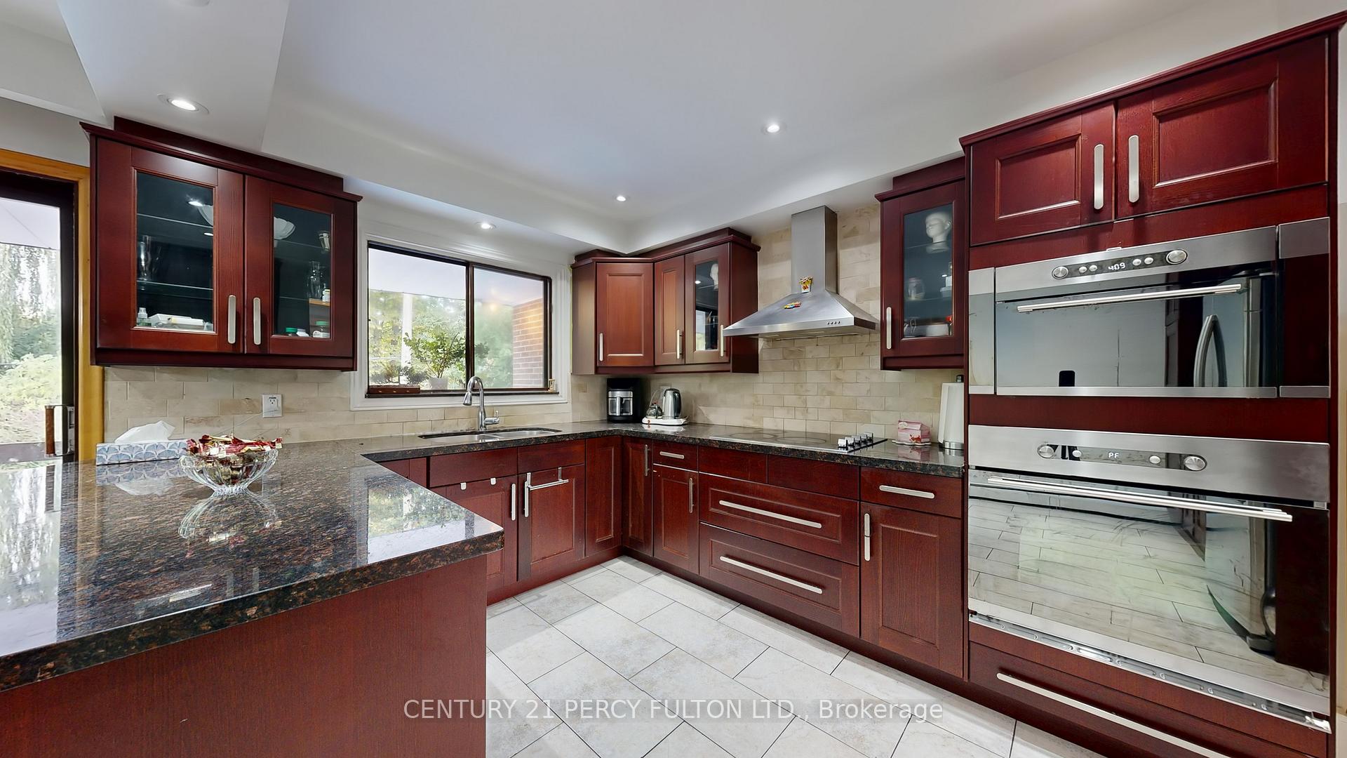 Photo 16 of 53 Poinsetta Drive, Markham, Bayview Glen — HOMEH