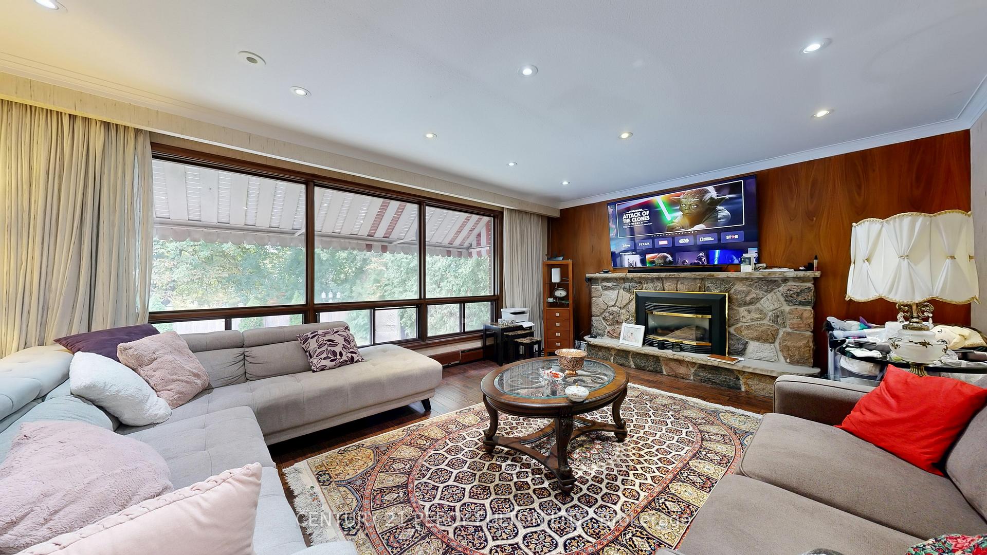 Photo 19 of 53 Poinsetta Drive, Markham, Bayview Glen — HOMEH
